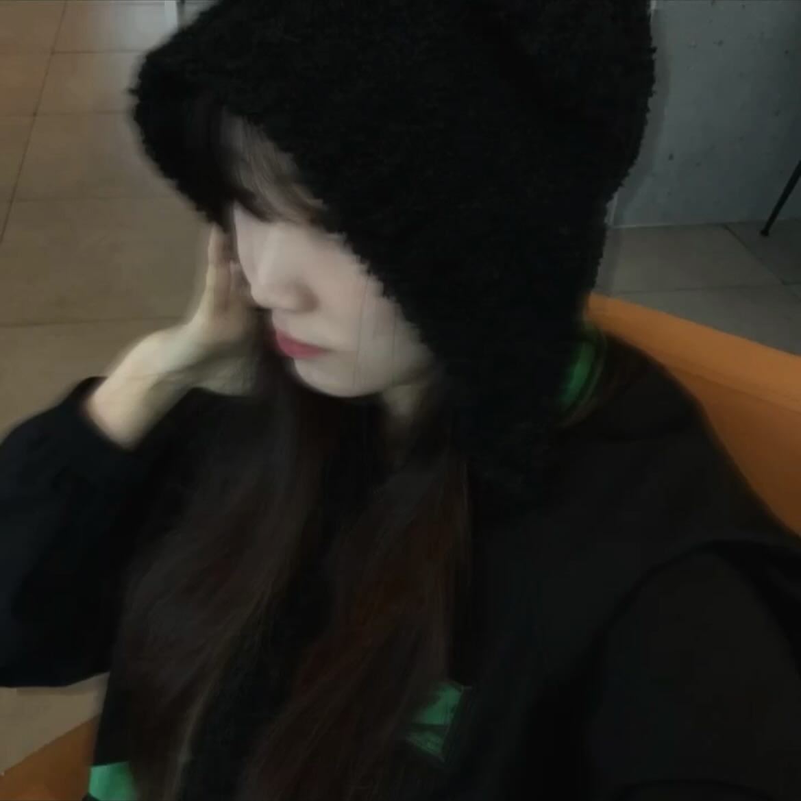 새벽 4시에 일어난 사람의 표정
