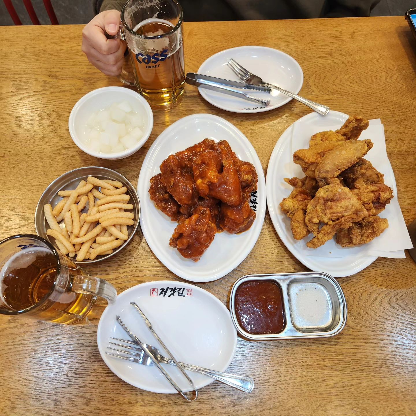 그리고 치맥 ♡
.
.
.
#처갓집 #오랜만에 #맛있다 #양념치킨