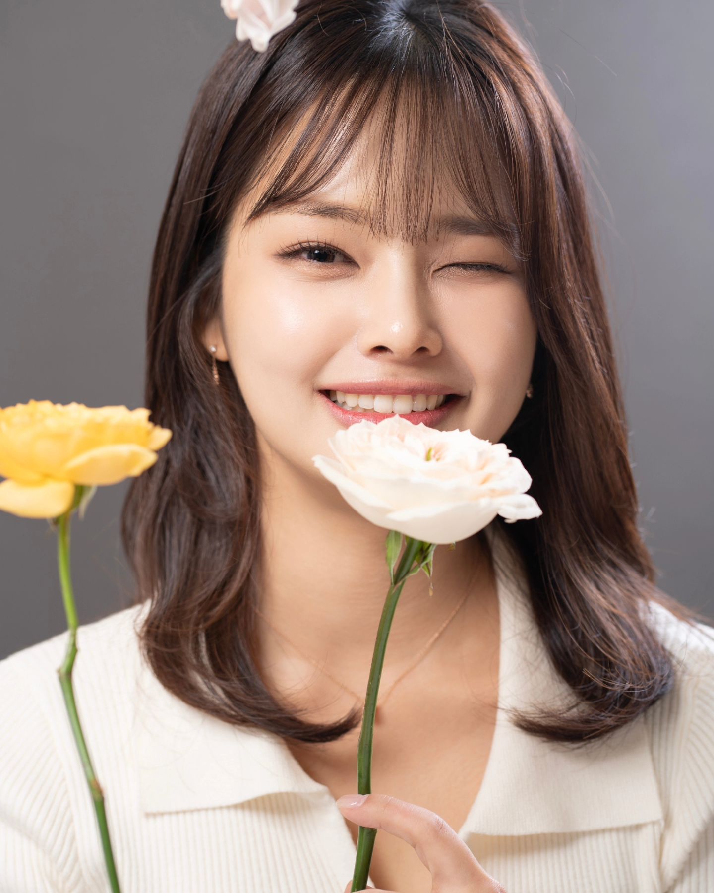 꽃이랑 같이🥰
4컷 모아놓은게 내취향인디
왜 또 나한테 사기쳤다고 그르냥..

hair ch2ne 
makeup 413.makeup 
photo nove.a_shooting 

#프로필사진 #프로필 #프로필촬영 #일반인모델 #일반인프로필