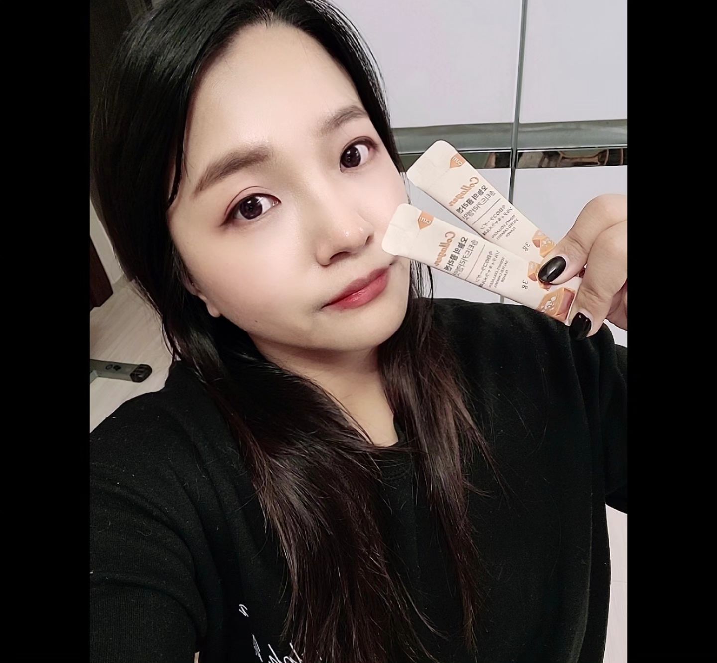 #협찬

이 나이가 되니 
이제 콜라겐은 선택이 아닌 필수템!! 😆😆

하루에 한포만 챙겨주면 
간단하게 탄력 케어도 가능하고 
딸기요거트, 녹차라떼, 복숭아요거트
샤인머스켓, 요구르트, 
달달한 솔티드캬라멜까지 
골라 먹는 재미도 쏠쏠하니 최고! 👍👍

195달톤 초저분자 콜라겐을 사용해 만들어진 
피부 탄력 콜라겐 펩타이드 파우더 
잘 챙겨 먹어야쥐 🤗🤗

.
.
.

#slimplanet #hellobeauty #오늘의콜라겐 #스킨케어 #피부탄력 #콜라겐 #今日のコラーゲン　#スキンケア #肌弾力　#超低分子　#コラーゲン