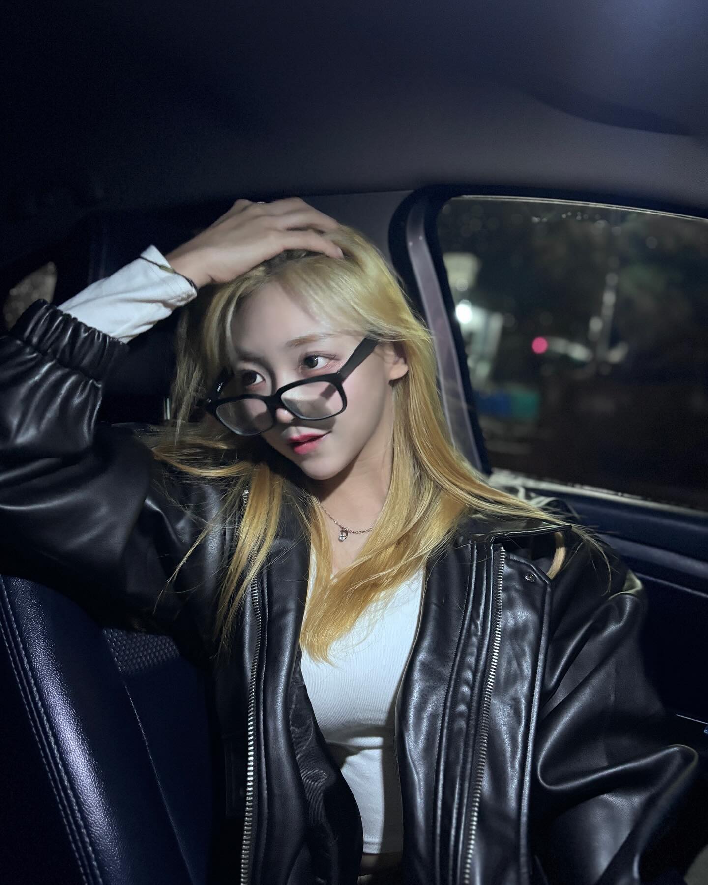 언니 차 뽑았다 

(아님)