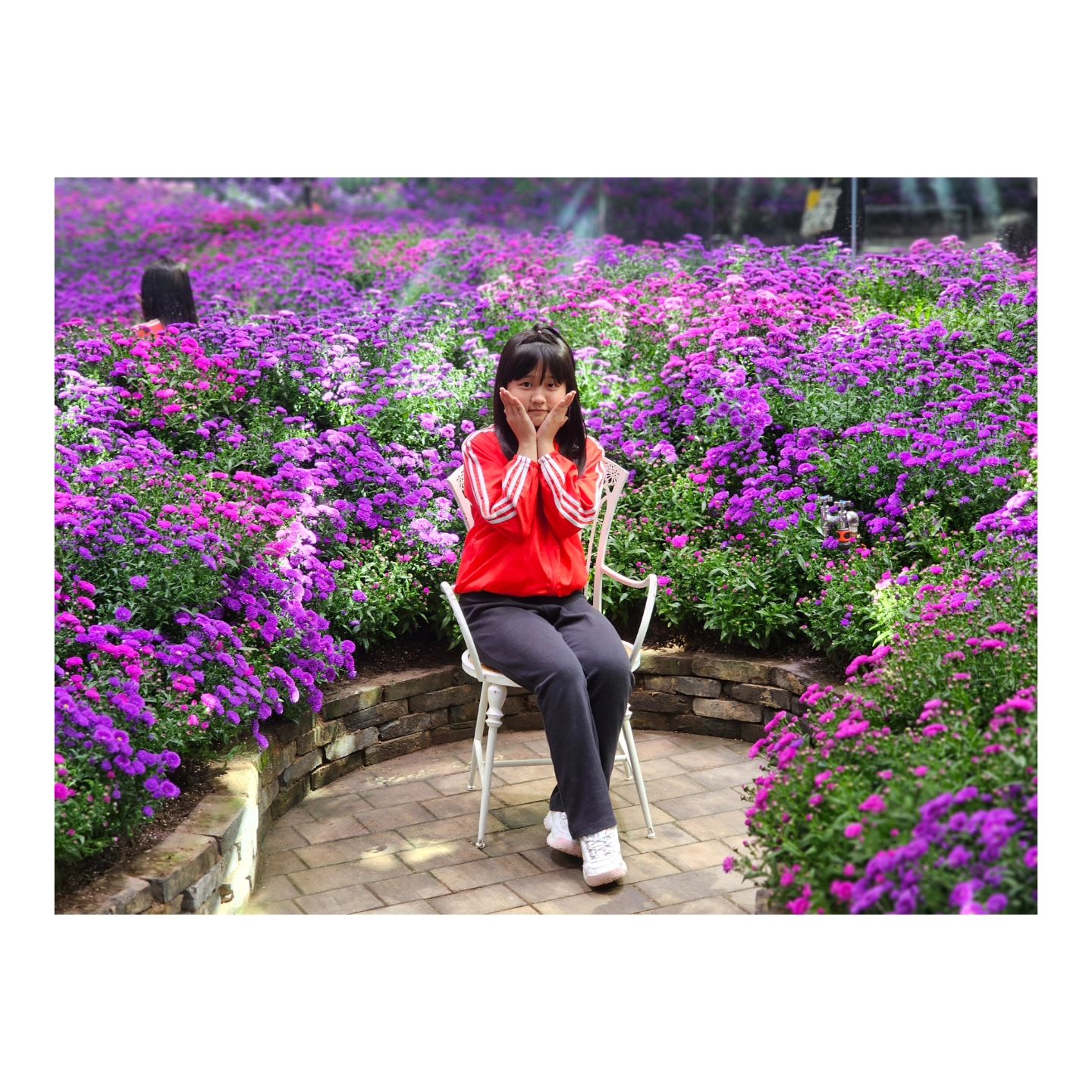 우리집 1호♥︎

#지안이일상⁣
⠀⁣
⠀

때론 웬수같고
때론 친구같은
.
.
.
.
나의 첫번째 사랑!!!

예쁜 가평 베고니아새정원에서  추억만들기 !
다음번엔 더 예쁜 인생샷 찍으러 오쟈~

⠀⁣
⠀⁣
⠀⁣
⠀⁣
•͈ᴗ•͈⁣
⠀⁣

#11살딸
#지안스타그램 ⁣
⠀⁣

 #베고니아새정원 #가평베고니아새정원

♥︎⠀