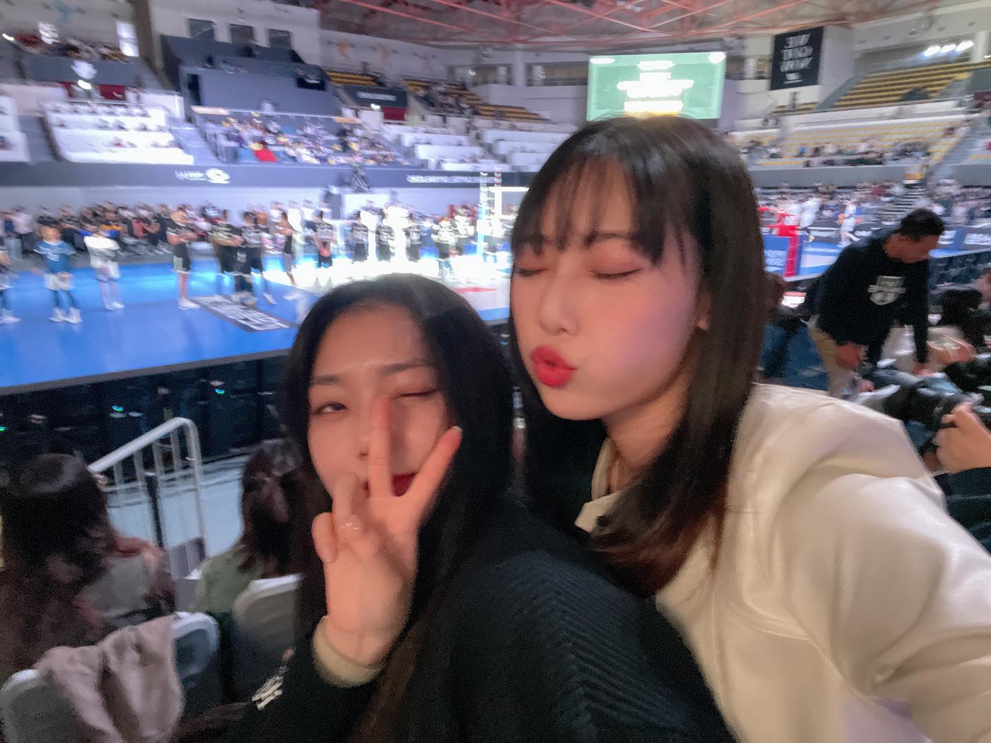 개막 .. 전 🥹