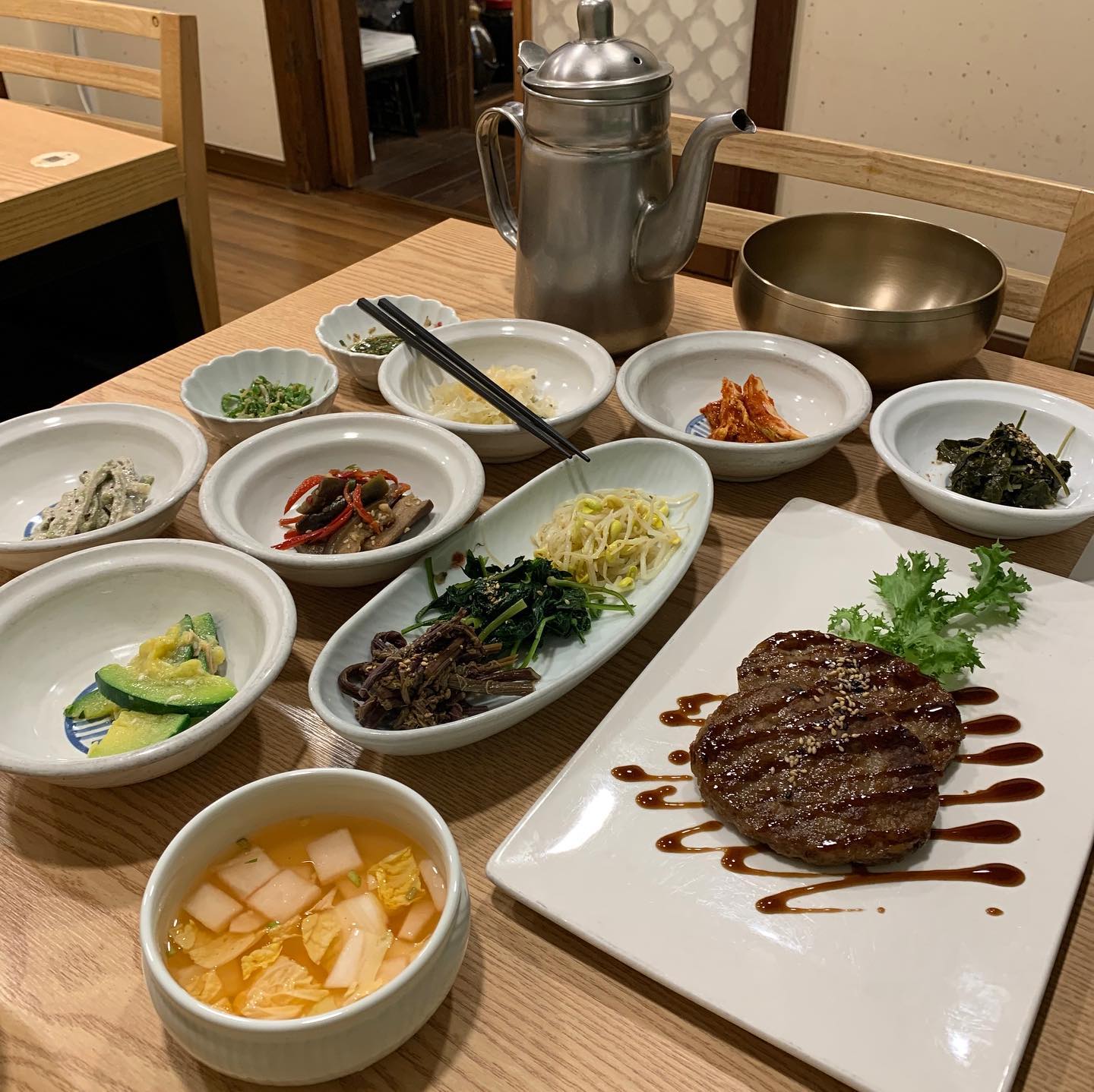 한정식 맛집 😍
.
#청라연한정식 #대구한정식맛집 #대구앞산한식맛집 #대구상견례장소 #대구상견례장소한정식 #대구한정식코스 #대구한정식룸 #대구한식맛집 #대구앞산빨래터맛집 #앞산맛집 #대구남구맛집