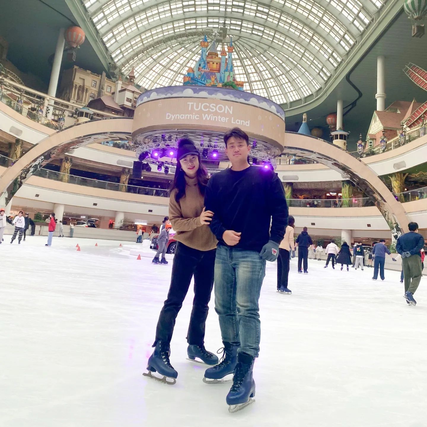 ⛸️ ❄️ ❤️
아이스스케이트타는 우리 어떤데~~
.
The New Tucson 🚗 
실내디자인 진짜 이뻐졌다아
현대자동차 이벤트 넘넘 재밌다아 !!!
.
.
#투싼다이내믹윈터랜드 #투싼 #더뉴투싼
