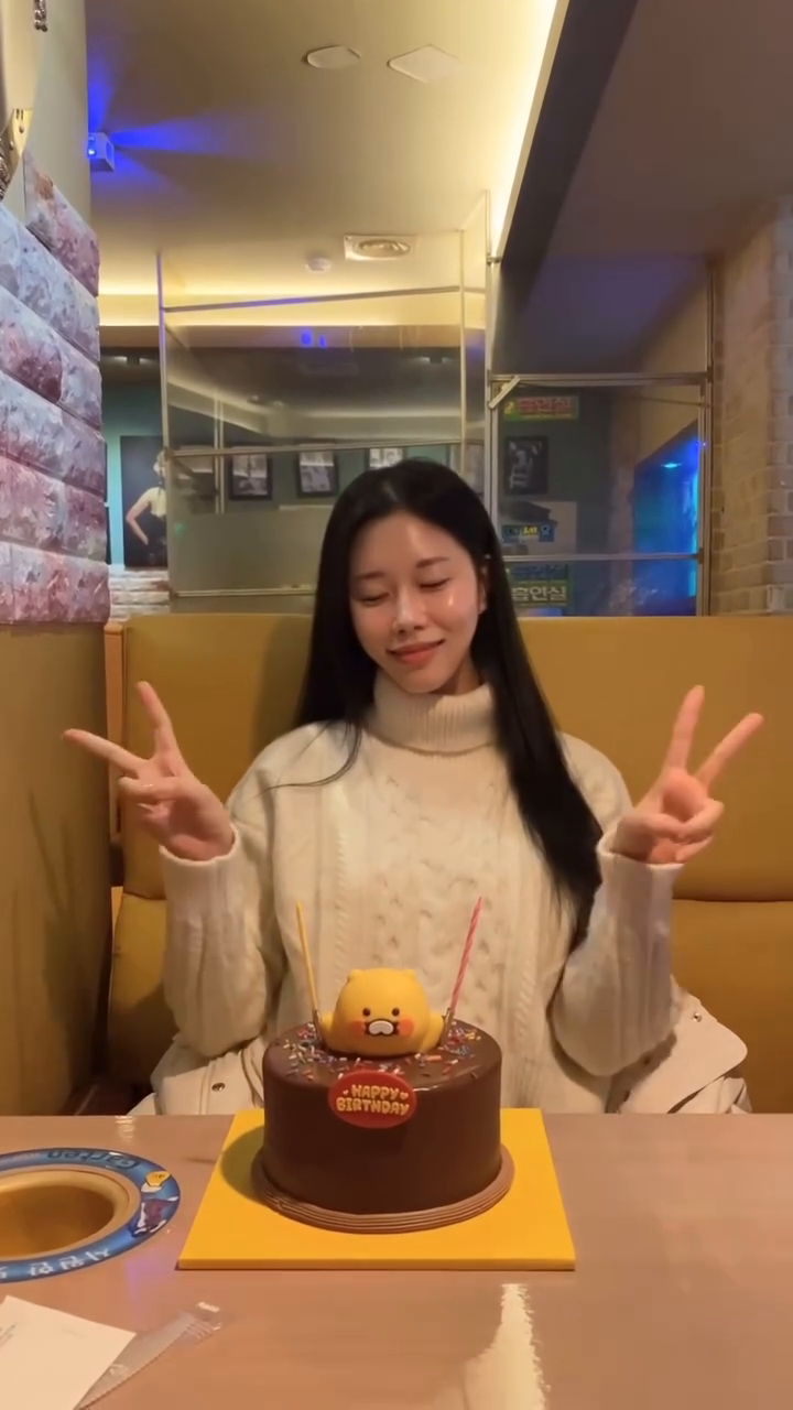 어깡이 되고 싶다면 옷 문의주세여
제가 벌써 2학년 7반입니댜🙃