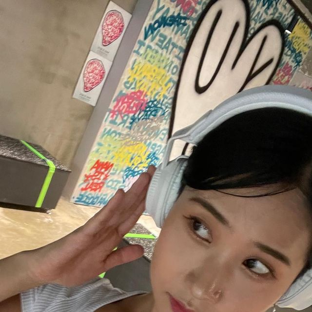 오혜연 on Instagram: "#광고 @itw_heritage 🤍어반플레이 헤리티지 맨션🤍 이태원을 중심으로 음악, 패션, 라이프스타일, 아트 등을 담은 팝업 다녀왔어요!🤗 1층에서 3층까지 각자 다른