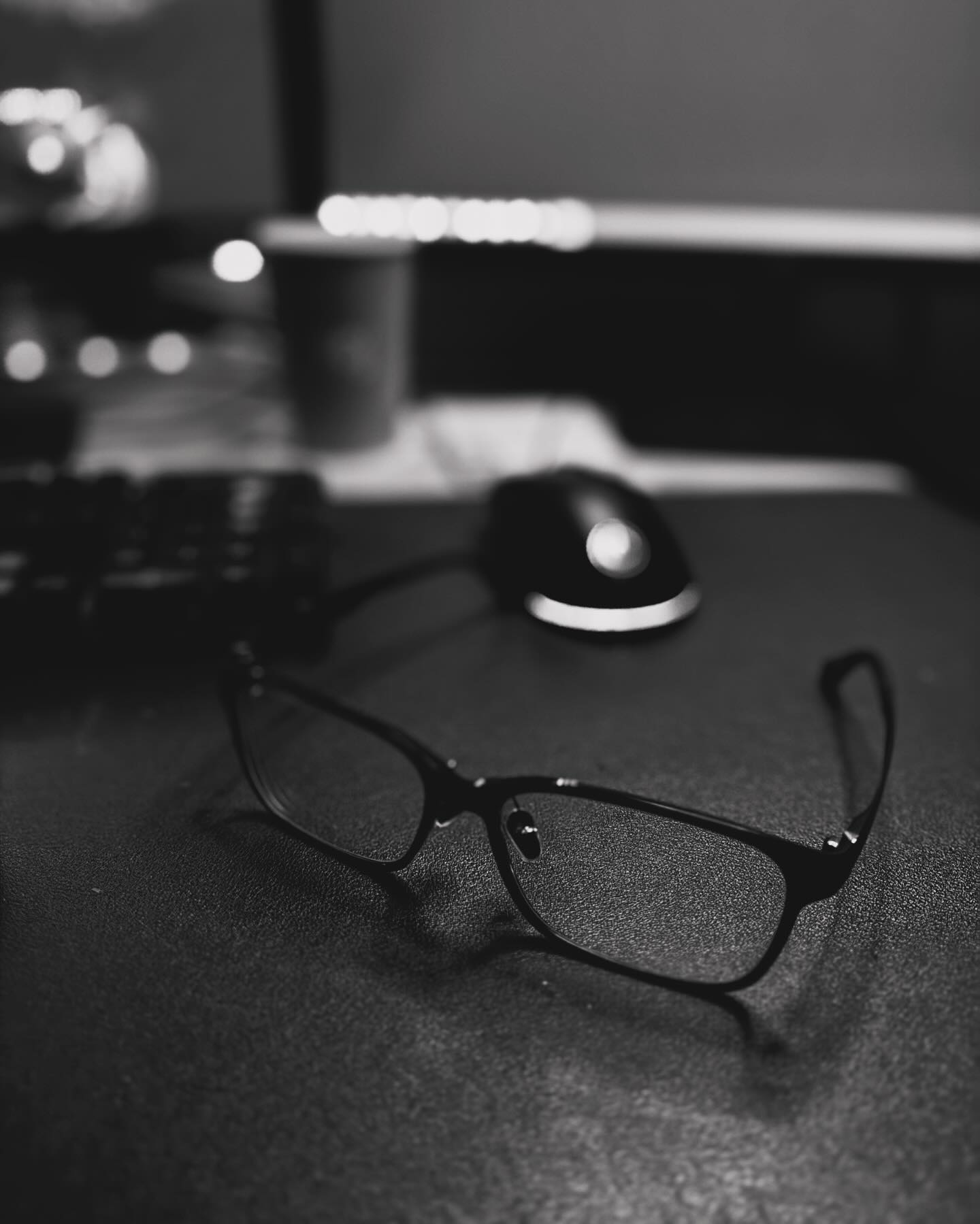 #iphone15pro #iphoneonly #snapshot 
#snapphoto 
#photo 
#photography 
#sensitive 

#bw
#bnw
#blackandwhite
#blackandwhitephotography
#monochrome
#monochromephoto
#BnWHighContrast