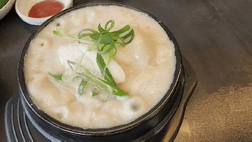 친구와 급 점심만남😘
몸보신 하기👍
.
.
#오늘의점심 #들깨삼계탕
#연수동맛집 #예담삼계탕