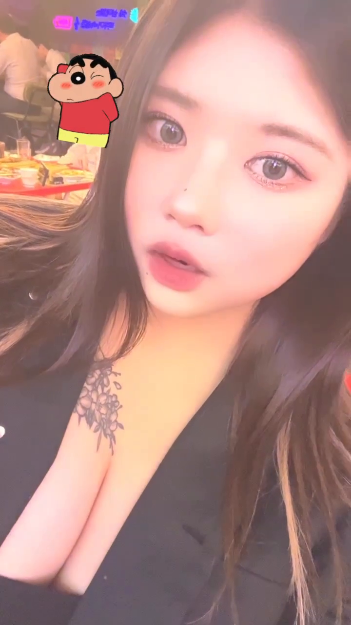 사진을 100장 찍어도 건질게 없는 이유랄까…😮‍💨

#02 #ootd #짱구 #릴스 #reels