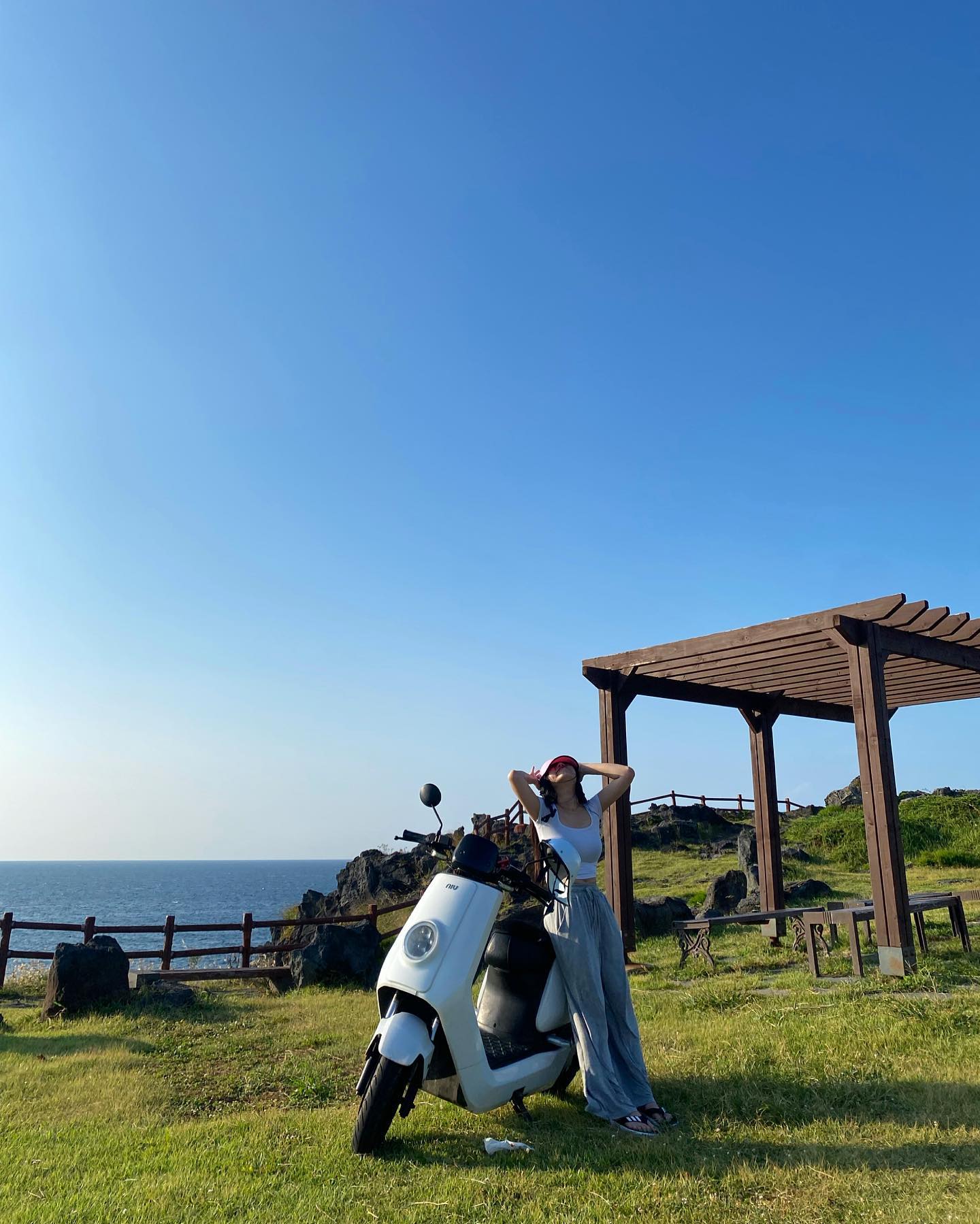 낭만 가 ~~ 득 ㅋㅋ💙🌊+ 거지가 컨셉