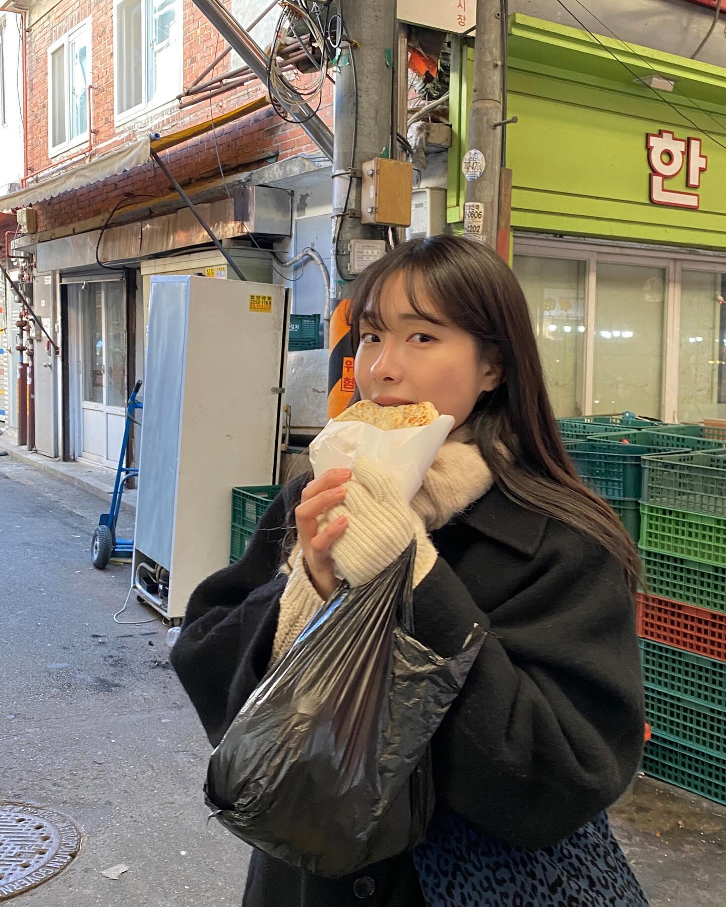 소금빵+샌드위치먹고 후식으로 20분 기다려서 호떡사고 저녁 장까지 본 돼지런한 하루 ꒰◡̈꒱◞♡