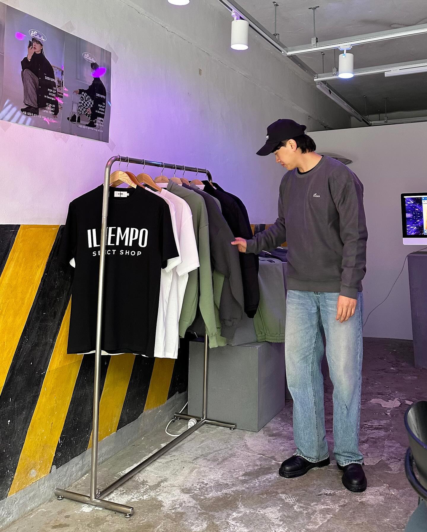 빈티지 무드의 유니섹스 캐주얼 브랜드
‘일템포셀렉샵’ 첫 팝업 스토어 오픈 👕👕

60% 할인과 다양한 이벤트가 열릴 예정이니 방문해보세요.

📍서울특별시 성동구 성수이로16길 48 1층 올데이휘낭시에 성수점
📍12월 29,30일(금, 토)에 오후 1시~7시
📍이벤트 참여시 선착순 50분 커피 증정 & 경품 추첨
.
.
.
#일템포#일템포셀렉샵#팝업스토어#팝업#성수동팝업#성수팝업#iltempo#itss