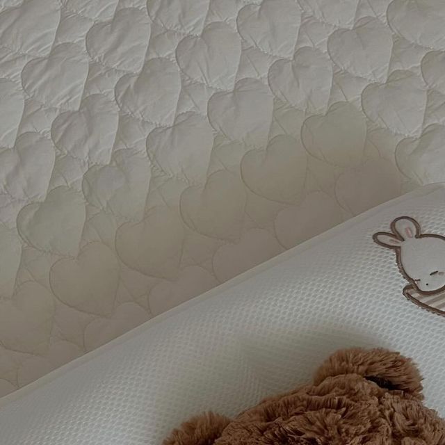 @___daon__ on Instagram: "#광고 단두증 및 사두증 진단을 받은 둘째 아이를 위해 아빠가 직접 만든 아이베개라서 더 믿음이 가는 아이누오 아기배게를 사용해보았어요〰️ 3단계 목지지대가 있는
