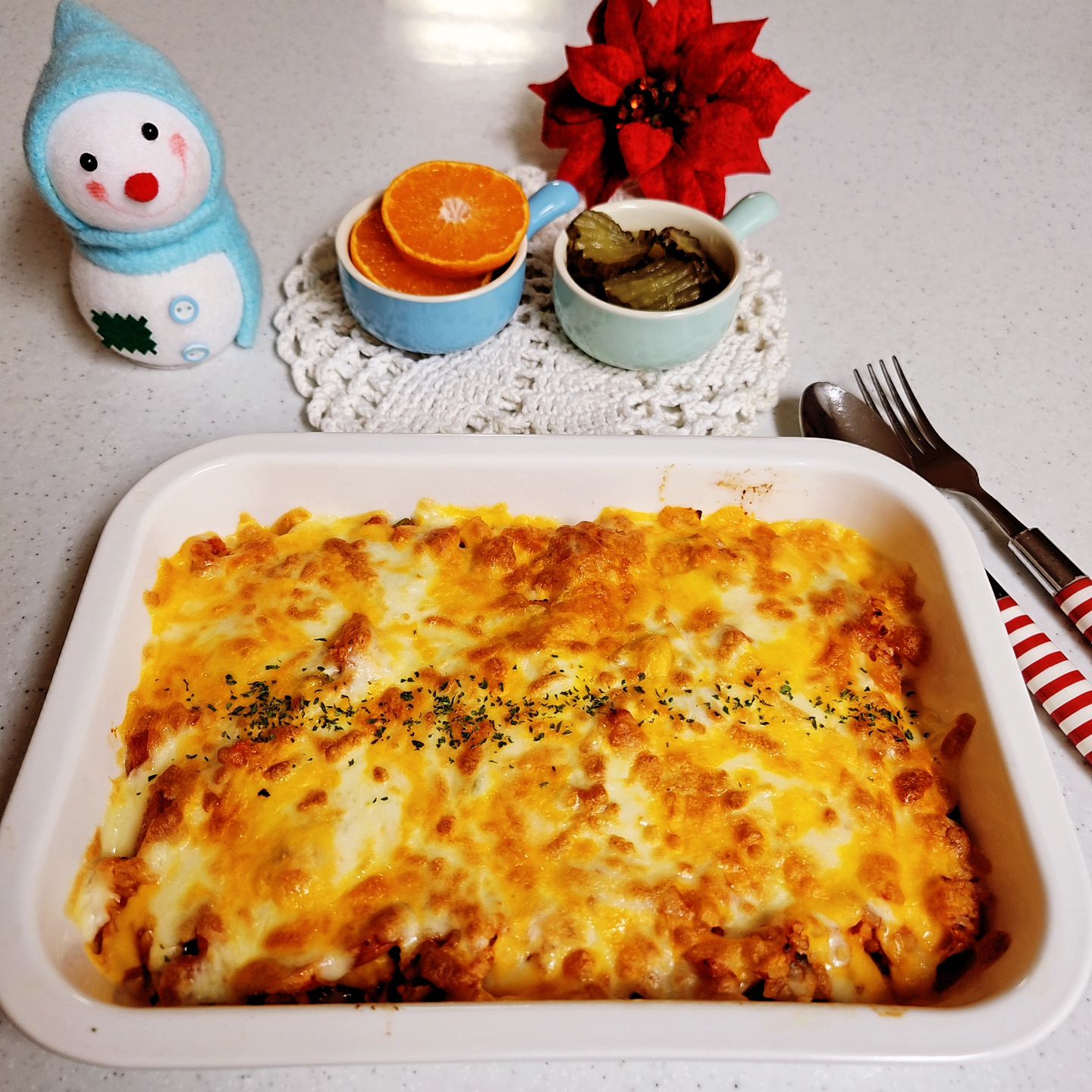 치즈밥🧀

집에 있는 야채넣고 스파게티 소스투하
밥위에 치즈올려 오븐에 굽기

간단하게 저녁해결
.
.
.
#치즈밥 #저녁밥 #맛도리
#맛점 #맛저 #먹스타그램 
#집밥