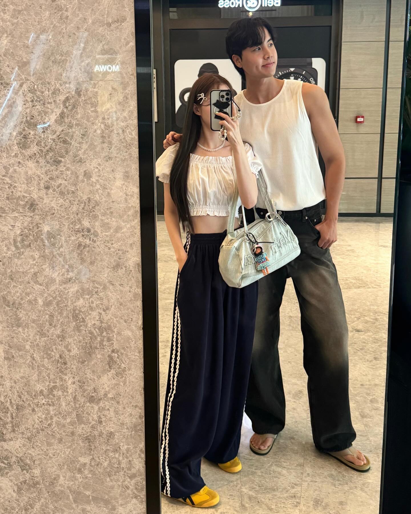 거울샷 모음.zip 그리고 싱가포르 요기조기🇸🇬✨
매일 커플 촬영하니까 여행은 거울샷으로 대충 찍긔ㅋ_ㅋ