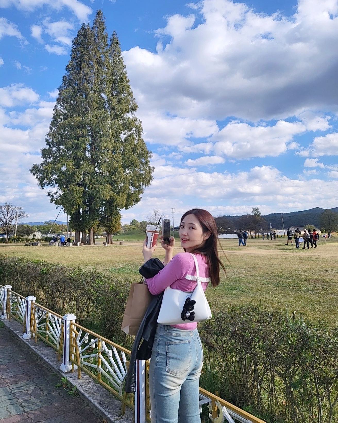 갱주✌🏻
⠀
#경주#당일#나들이#여행스타그램#황남쫀드기#두번먹어
🧡😝🧡