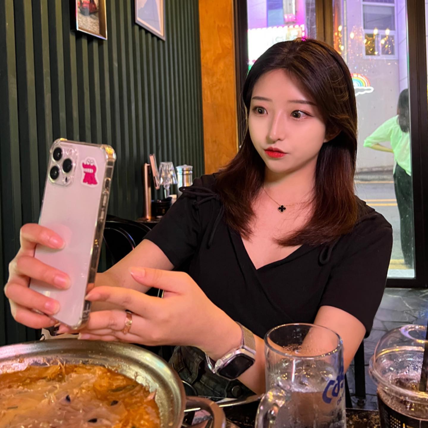 오빠한테 연락오면 떨려요 ㅠㅠ 무음으로 바꿔야겠당