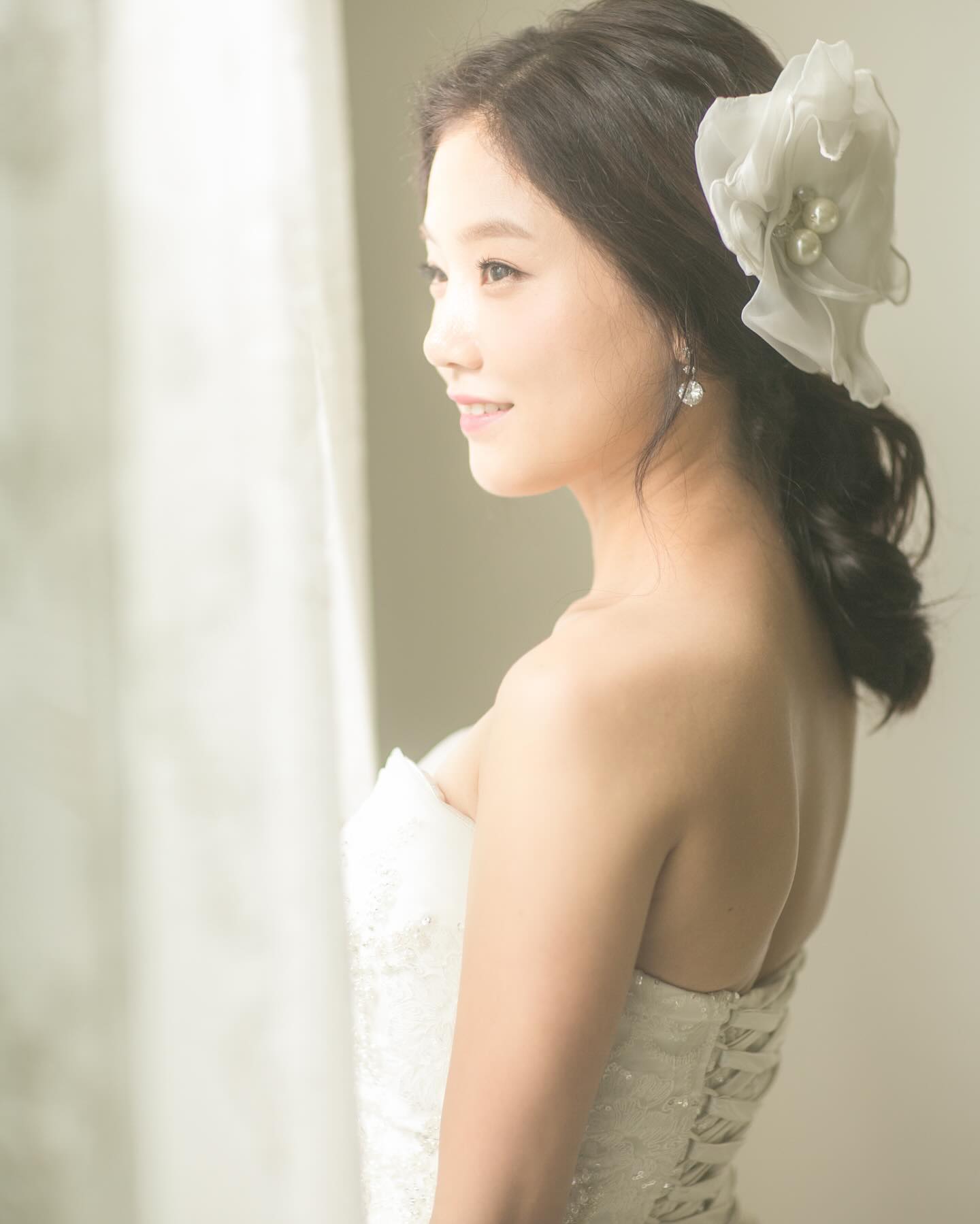 #결혼 #사진 열장 올렸는데 에러가 나서 다 올라가지 못했길래~
이참에 #독사진 같이 투척❤️
#유부녀 #아줌마 #품절녀 #웨딩사진 #이제 #와서 #엄청 #올림