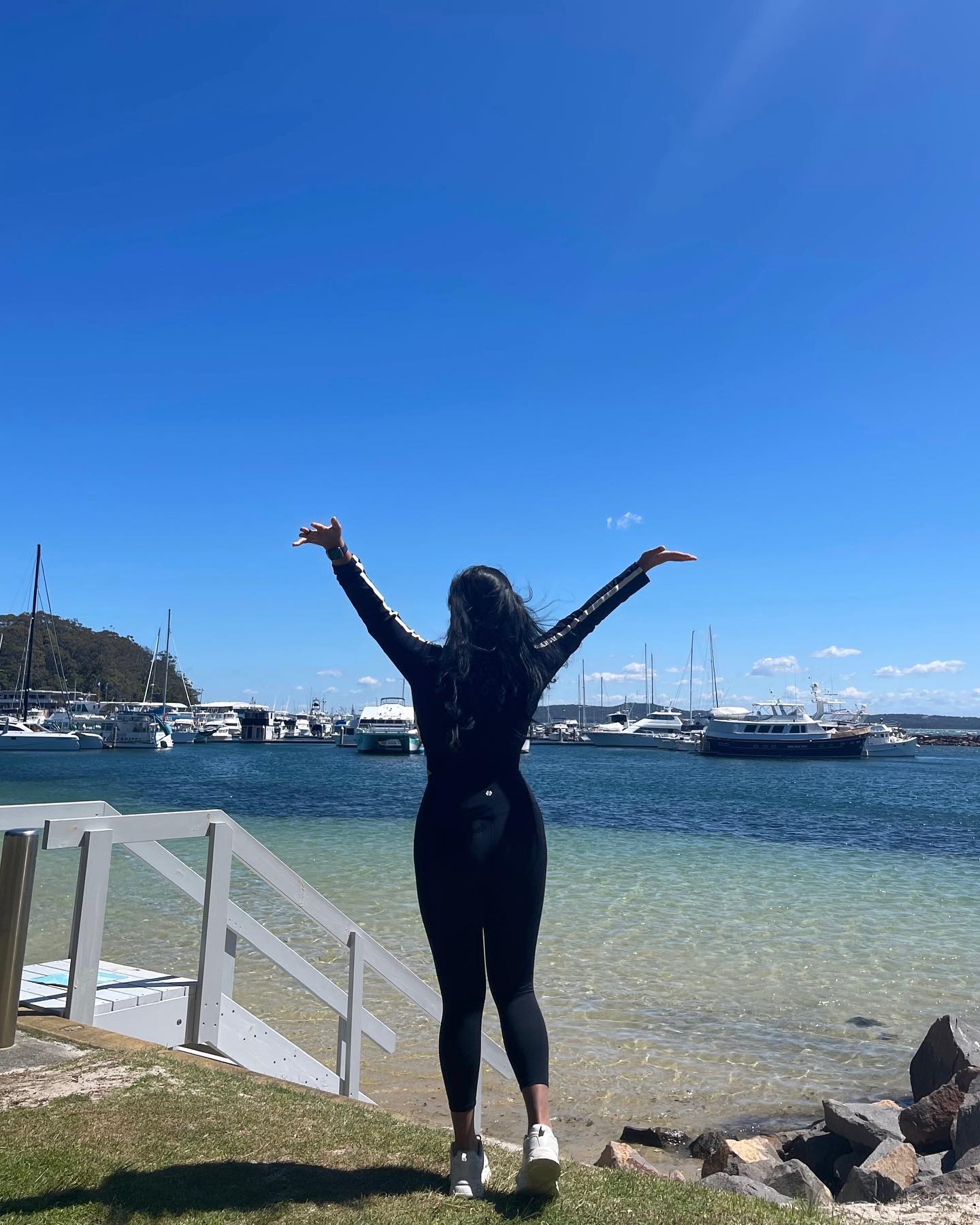 Sun glitter 🌊✨ (feat. Cute puppies in Woolworths)

📍Nelson Bay, NSW