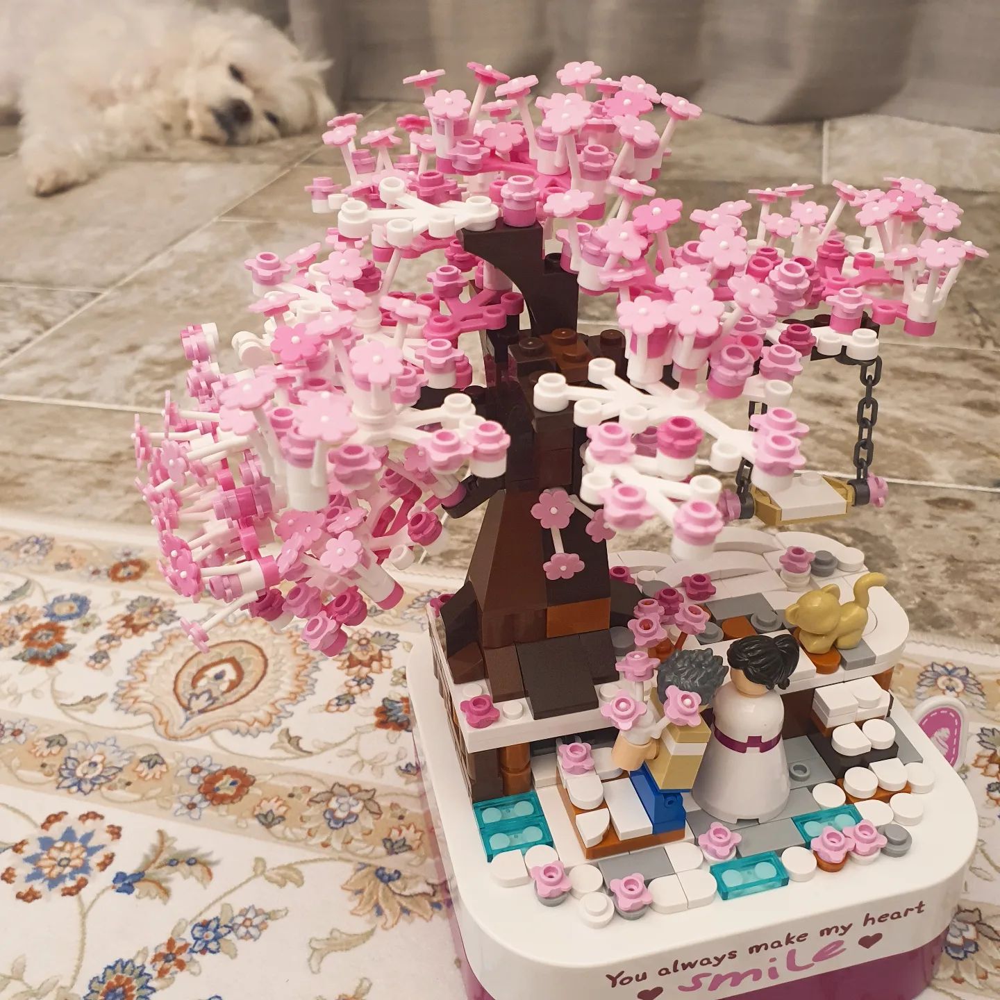 레고 선물받아서 정말 오랜만에 해봤는데 동심으로 돌아간듯 너무 즐거웠어요☺️
우리 귀염둥이들 덕분에 귀여웠던 한주-

#레고 #오르골 #즐거운시간 #부부스타그램 #행복 #반려견 #말티즈 #포메라니안 #강아지스타그램 ⠀
