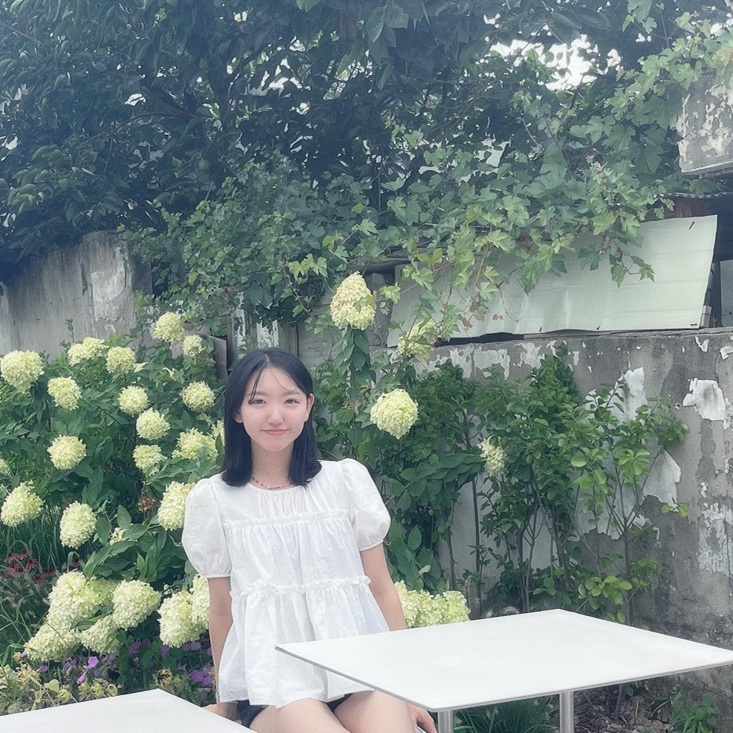 덥지만 소중한 카페 퉈