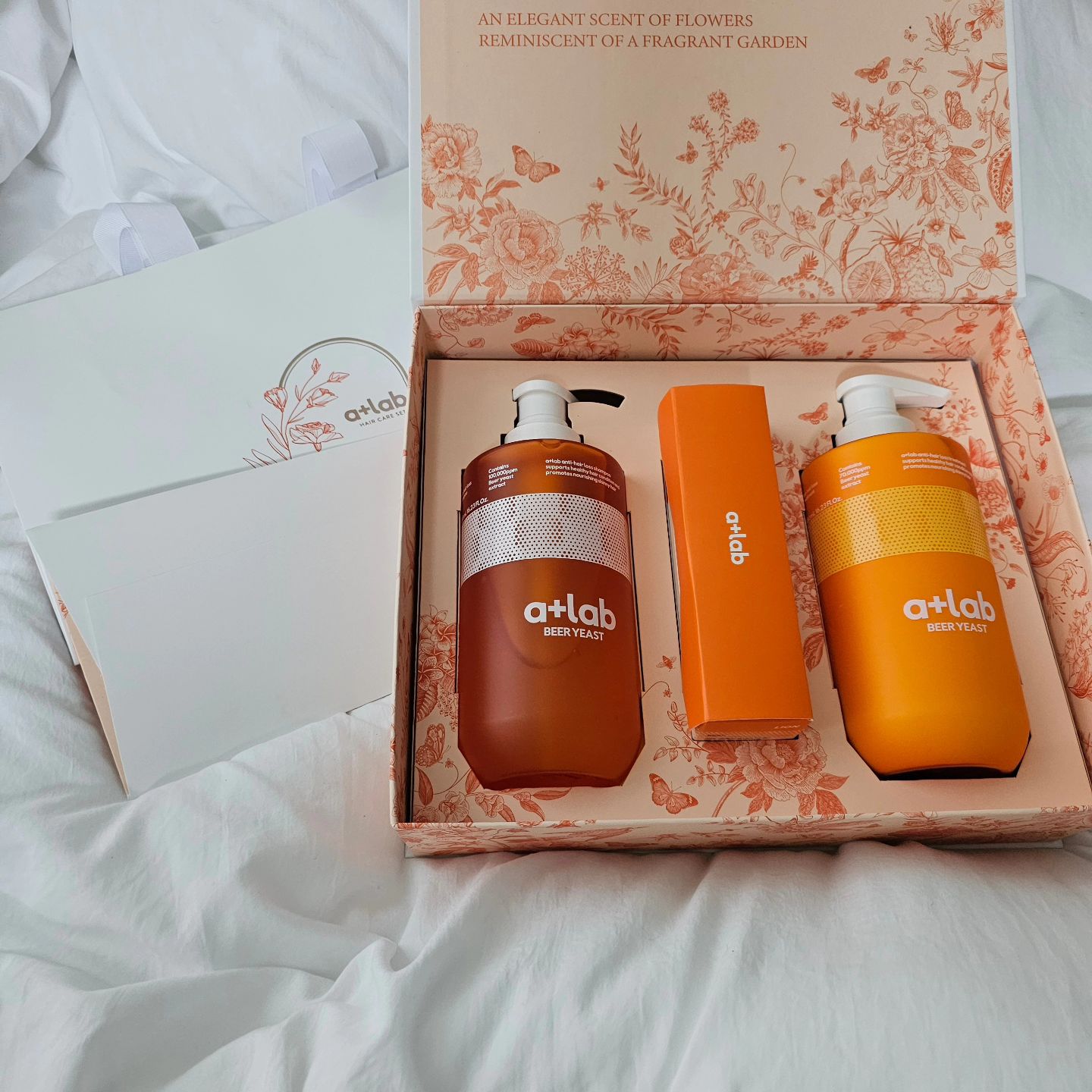 #협찬 

에이플러스랩 맥주효모 탈모 샴푸 🧡
에이플러스랩 맥주효모 탈모 트리트먼트🧡
하트빗 두피 괄사 🧡

닿을 때는 부드럽게 🤍
효과는 강력하게 🤍

🧡 모발밀도개선에 도움을 줘
🧡 모발탈락수 실험 하니 22.29% 개선했다는 결과가 나왔어
🧡 프리미엄 맥주 효모 100,000ppm

#모운완 #에이플러스랩 #맥주효모샴푸 #이다혜샴푸 lionkorea.official