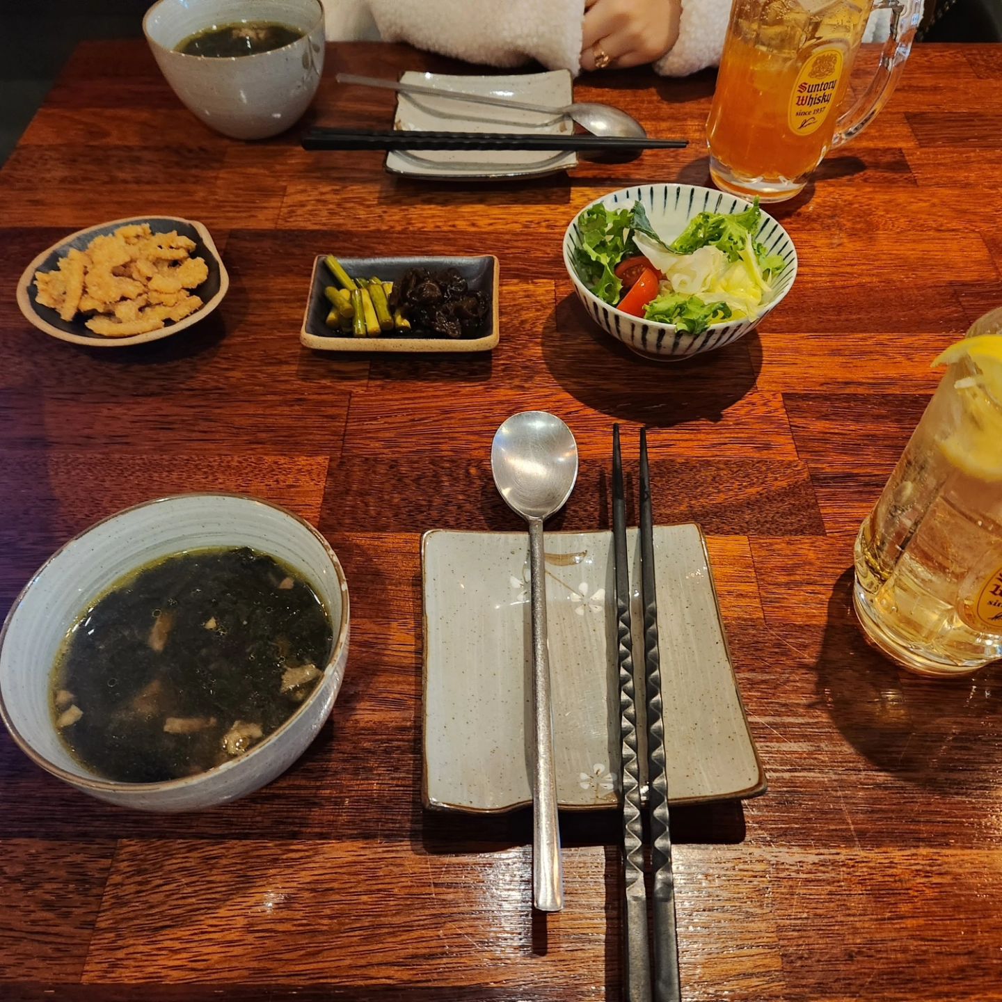 #결기데이트 #김해맛집😀 #오롯이소모임 #한우뭉티기 #한우불초밥🍣 #하이볼🍺