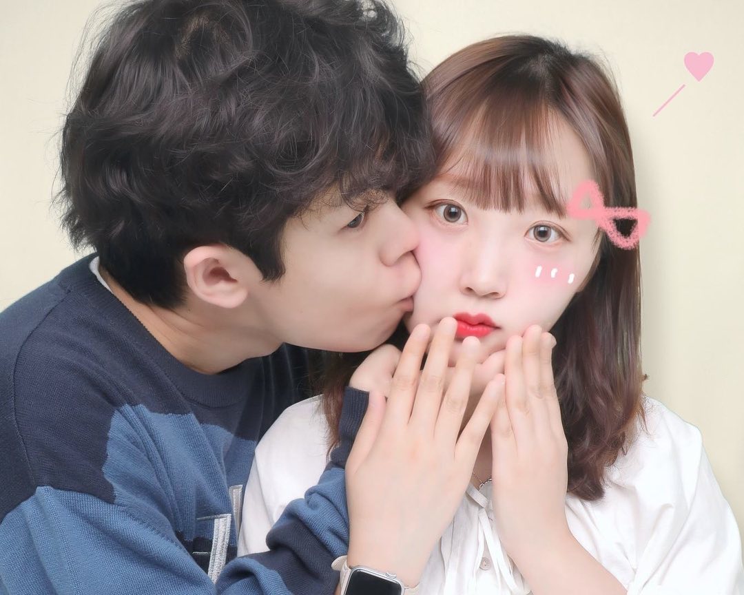 #ad 
홍대에 새로 생긴 일본 스티커사진 기계
ホンデでプリクラ☁️
nanisticker