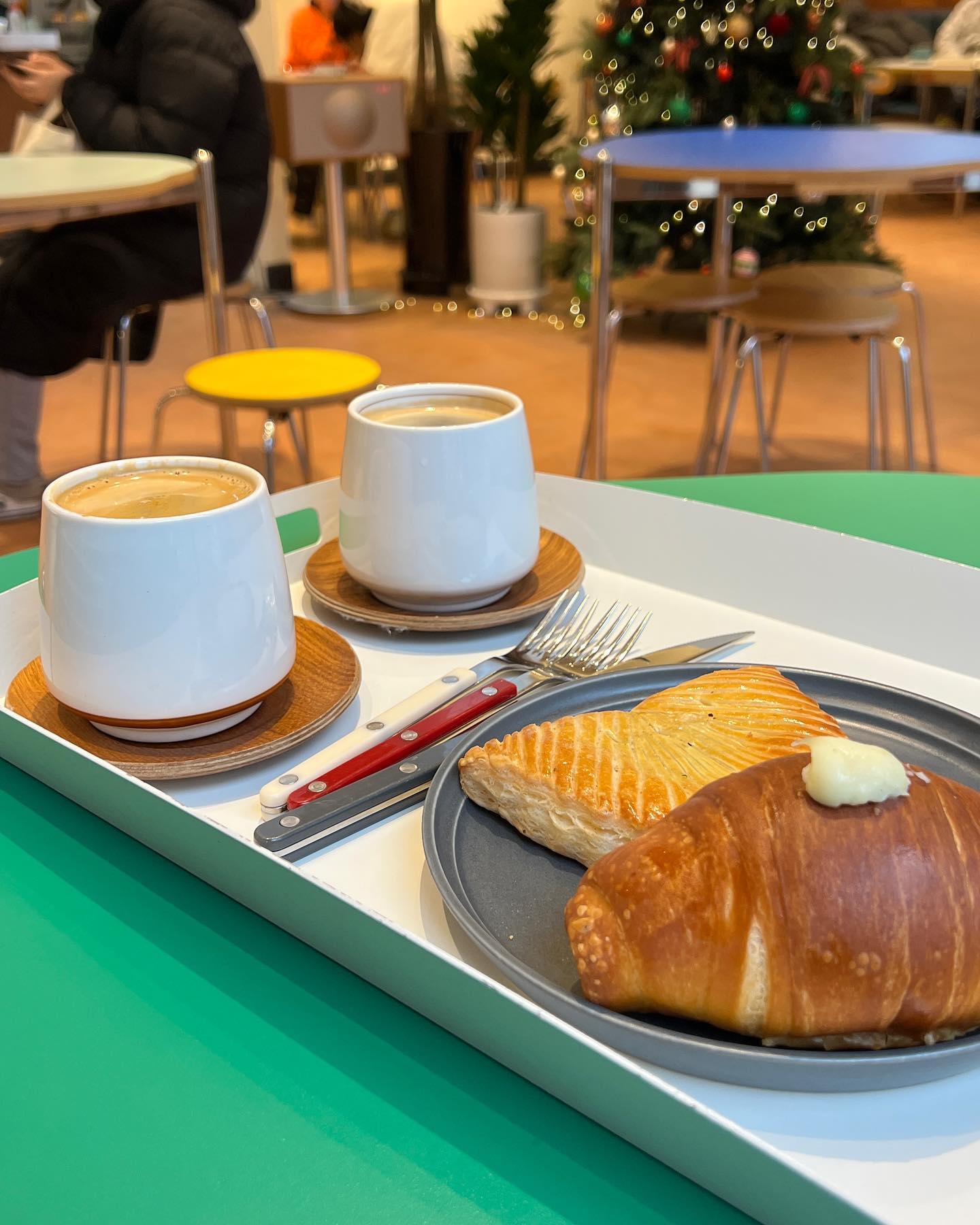 🥐
.
산미있는 커피가 아주 취향저격에 빵이 종류별로 그냥 JMT🫶🏻 부평가면 들러서 포인트도 적립중😉
.
🎈부평 빅스마일커피
🪄부평문화로 28 1층