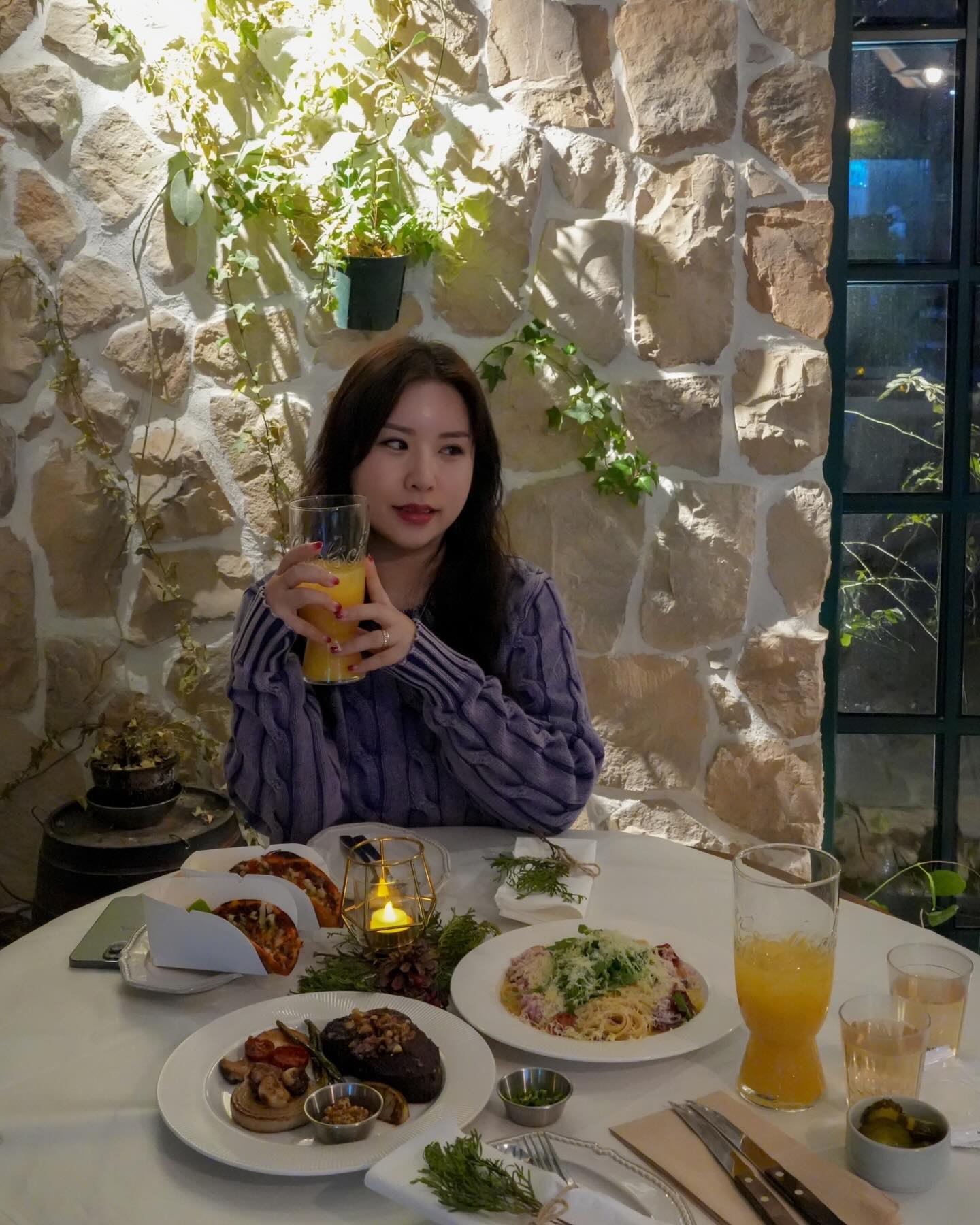 teccallo_trade 

남해가면 여기서 꼭 저녁드셔주세요❤️
미리 예약하고 방문하면 분위기 즐기면서
오붓한 식사를 할수있다구요🥰
스테이크가 겉바속촉이라 너무 맛있어요🫢
파스타도 소스가 완전 제대로에 타코는 이미 맛집이라 소문남☺️