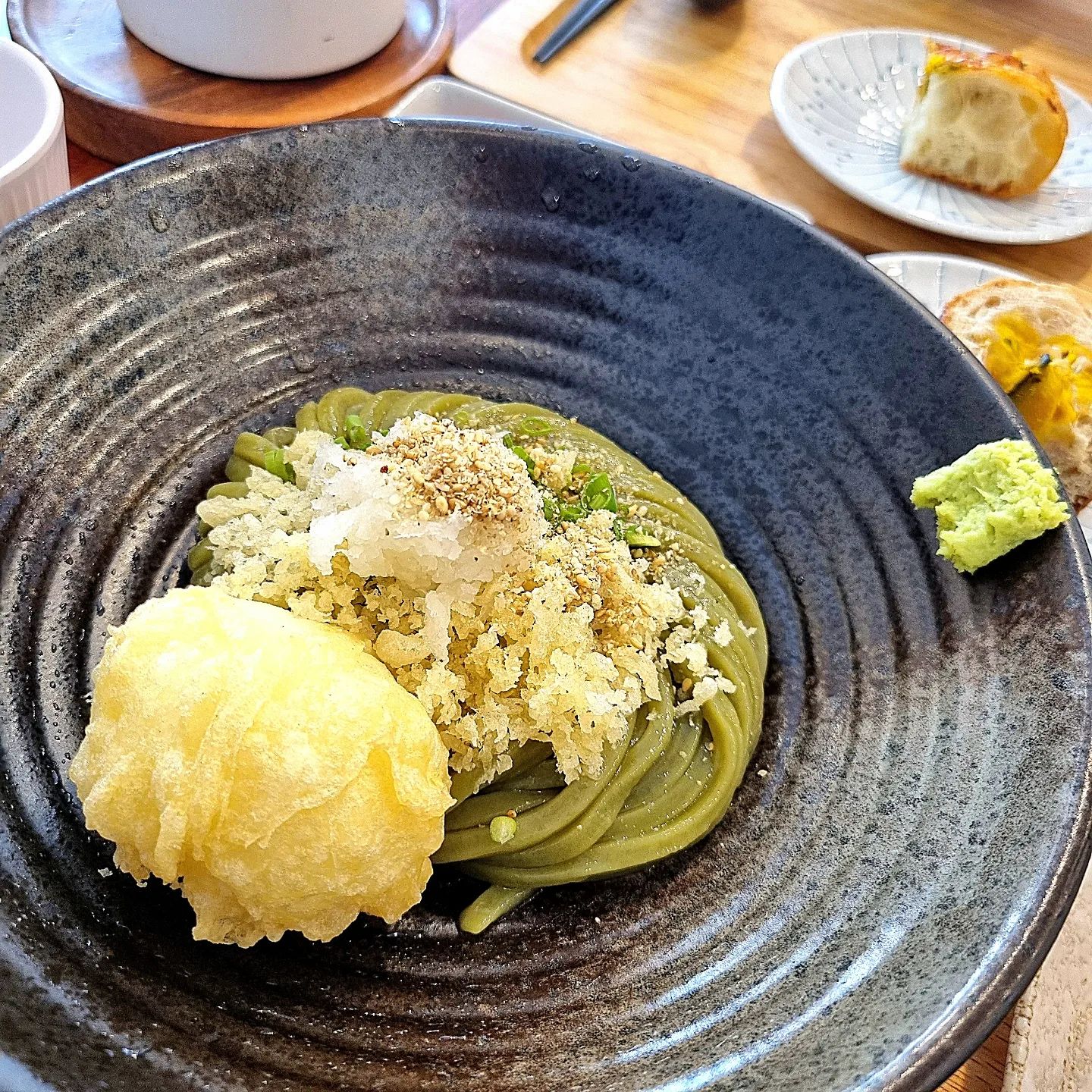 📁일식
#한라미담우동
✔️ 제주시 건입동

📍 붓카케우동
📍 가츠동

🤤 4.8/5
💁‍♀️ 소식좌에게는 양이 꽤 많을 수 있음. 우동과 튀김이 곁들여나온다. 갈치튀김도 나오는듯 해서 깜짝놀랐다. 무난하게 맛있고, 면발이 쫄깃거렸음