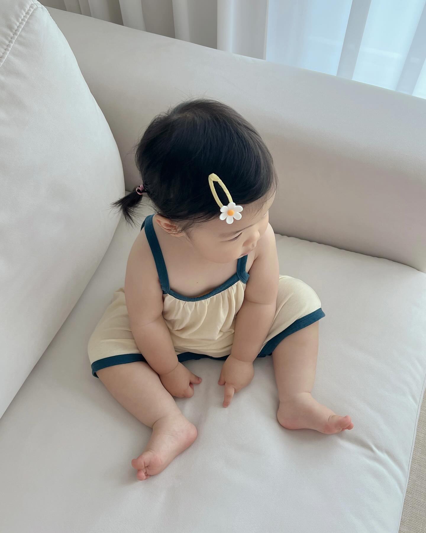 ෆ⃛

🌼
난 일할 때  내가 아기 낳으면
한 명은 완전 쉽지하며… 미디어노출도 안하고
열심히 활동해주는 엄마가 될줄알았는데…
목표했던거 거의 실패지만…🤣
그래도 행복해💛

Thanks to the_sulyu_

#제품제공 #아기머리핀 #헤어핀 #더설유 #더설유서포터즈 #머리핀