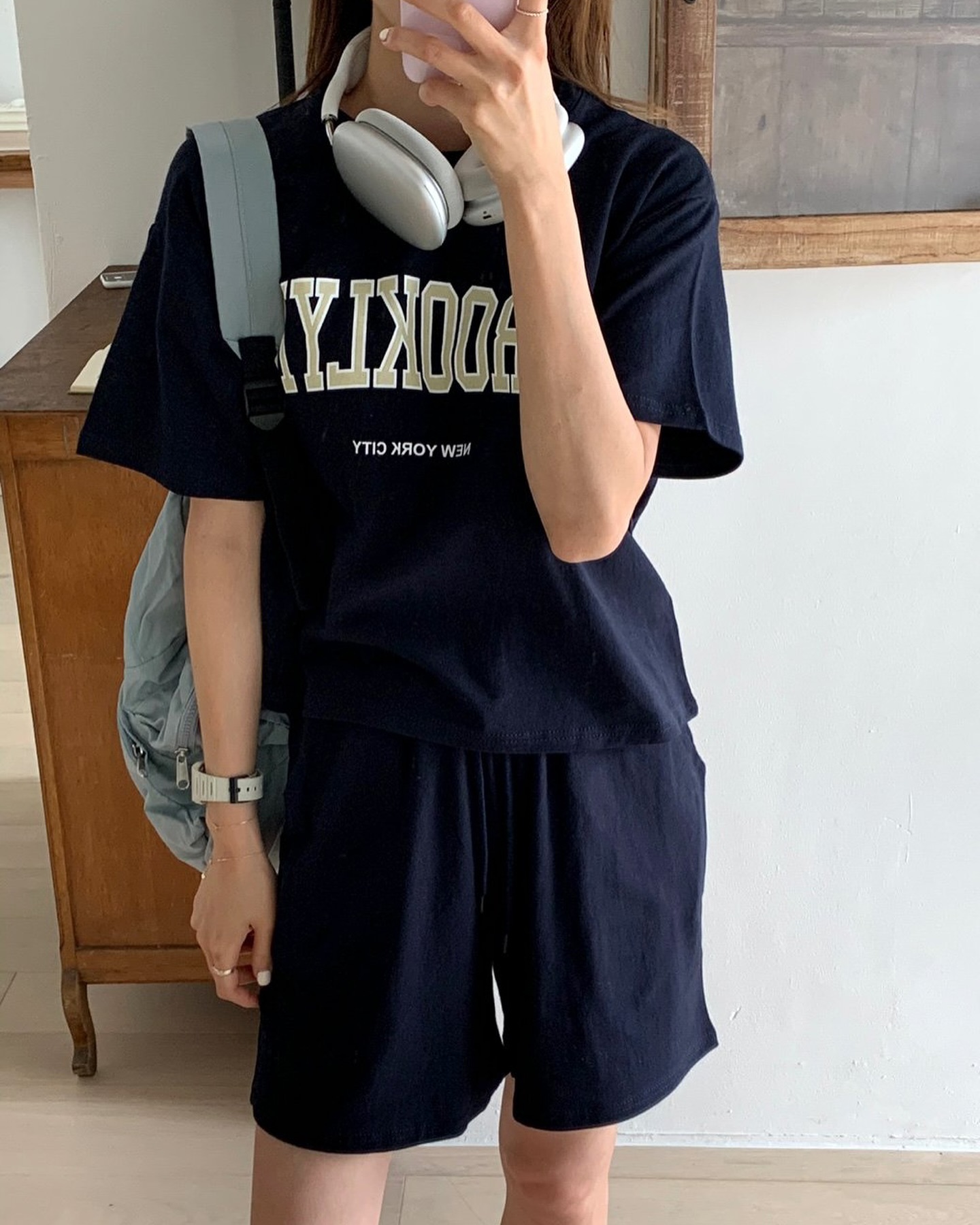 💙
 ⠀⠀ 
🪧 브루클린 반팔 반바지 세트
 ⠀⠀ 
휘뚤마뚤템 제일 사랑하는 사람은
이로케 예쁘고 편한 세투 못참숨니다👧🏻
세투 가격이 삼만원도 안해요..🥹
요고 입고 이번주에 또 야구장 달려갈 예정..😌
 ⠀⠀