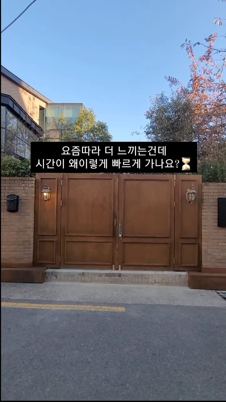 23년이 벌써 지나고 12월이네요.
나이가 들수록 시간이 빨리간다 하는데
요즘 더욱 체감하고 있어요🚀⏱️

하루하루 소중하게 보내야겟어요!!
정신차리자!!!!!!!

#시간의소중함🕛
#정신차려야지
#나이가드는구나😅