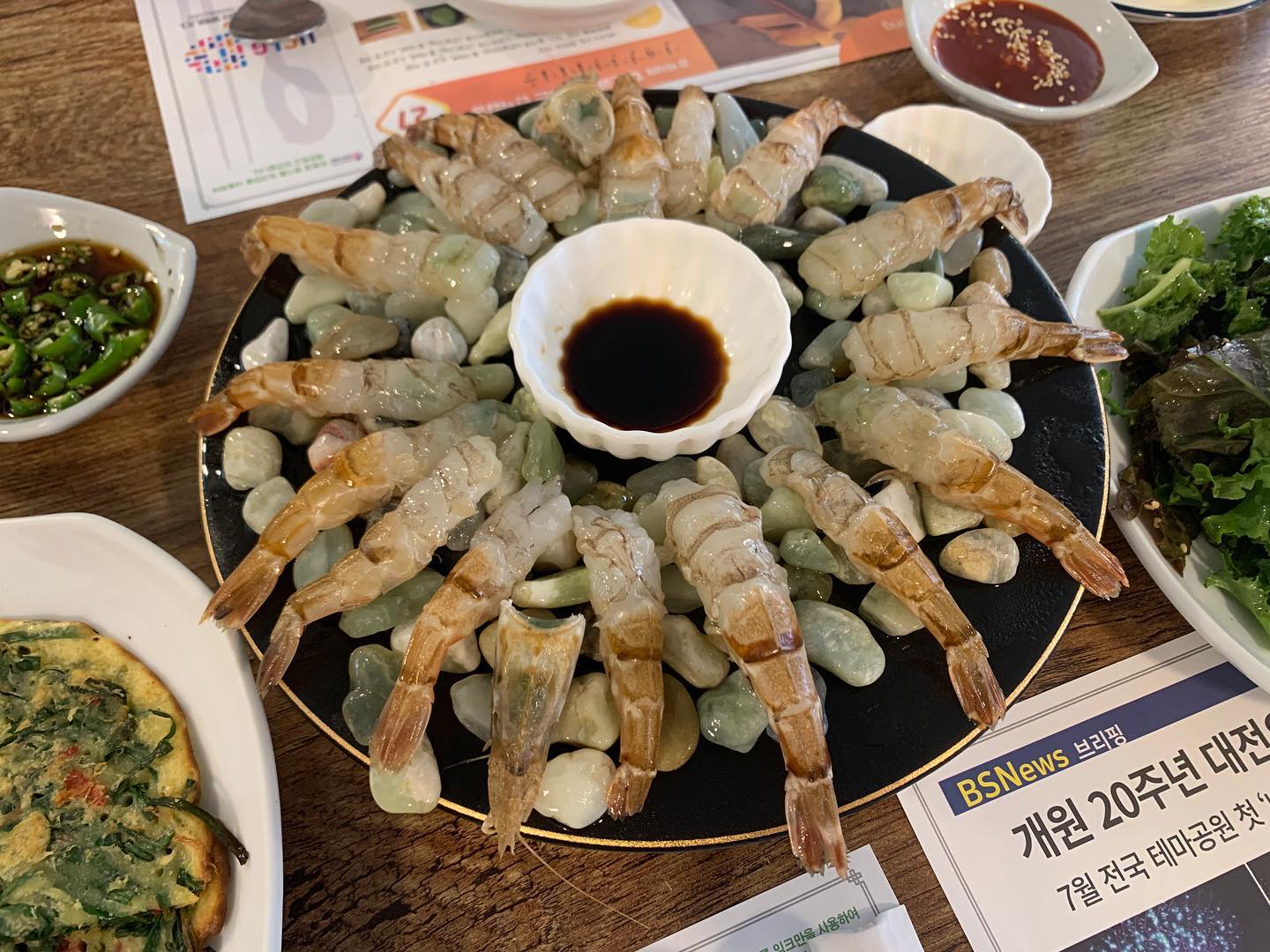심해에서 사는 독도새우🦐 

#독도새우 #심해새우 #새우 #생새우 #생새우회 #대전맛집 #갈마동맛집 #황금새우나라