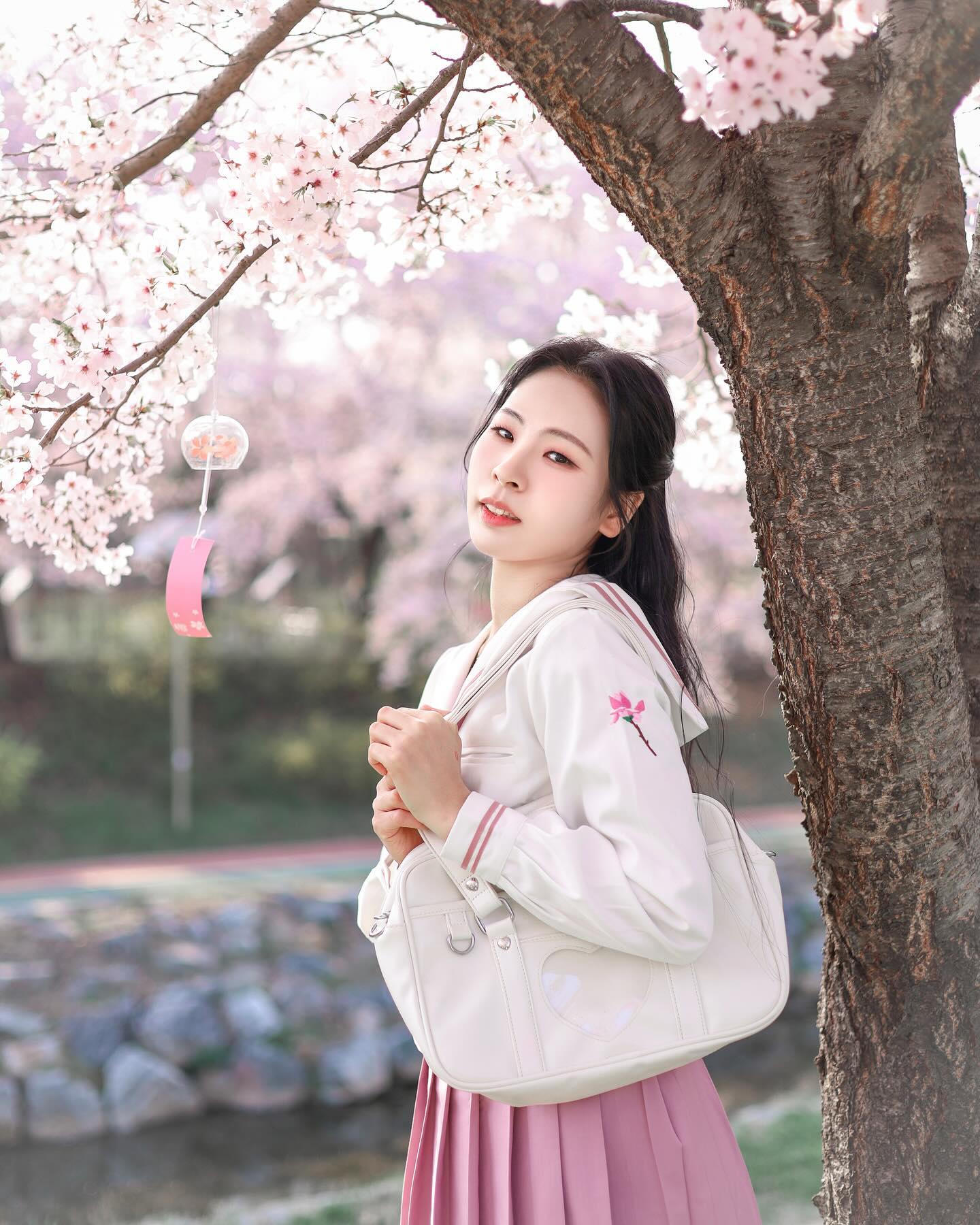 핑쿠핑쿠🌸🎀🌺🩷

#벚꽃스냅 #벚꽃 #스냅사진 #さくら #ふうりん #세라복 #양재시민의숲