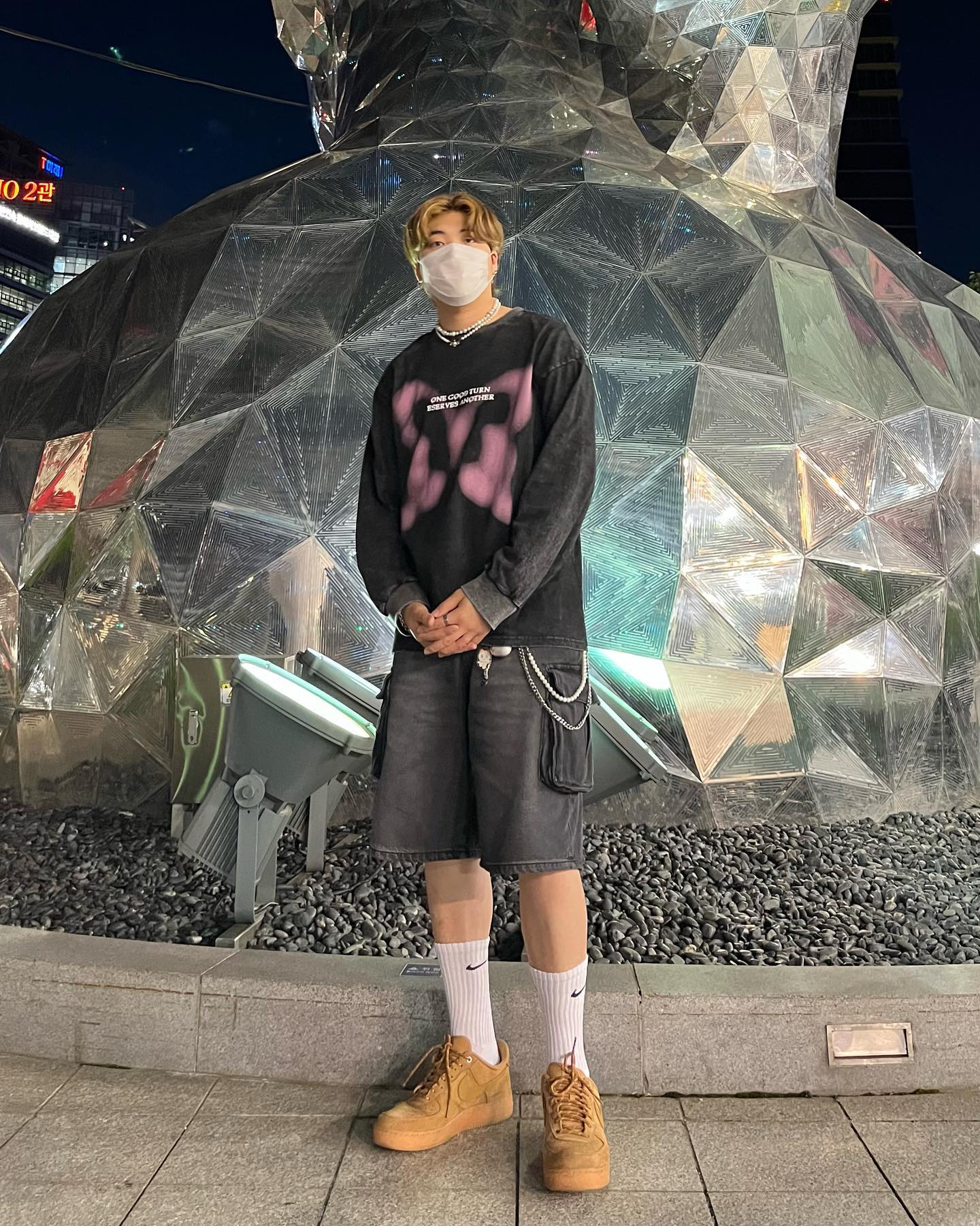 여름엔 긴팔
⠀

⠀
⠀
⠀
—#첫줄 
#following #f4f #followforfollowback 
#likeforfollow #likeforlikes #selfie ⠀
#selca #ootd #daily #fashion 
#데일리 #소통 #좋아요반사 #좋반 
#셀카 #셀피 #얼스타그램 #셀스타그램
#패션계정맞팔 #데일리그램 #스투시
#맞팔 #나이키#조던1#덩크#된장포스