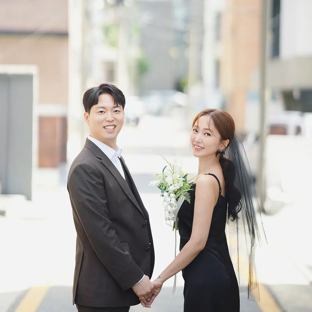🤎Wedding day 
D-18
.
.
.
우찐데....
얼마 안남았다😭
.
.
.
떨림 💓
.
.
#웨딩데이ㄷ