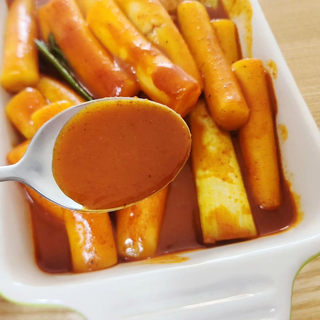 ▶️부산떡볶이 광안리 부산맛집 배진국떡볶이

사장님이 떡볶이를출시하면서 배진국으로 개명하셨어요.. 대단!😃

▶️배진국떡볶이밀키트는 언제어디서든 간편하고
맛있게 떡볶이를 만들어먹을 수 있어요

🔶️떡볶이국물이 정말 찐~하고 맛있어요
점보어묵은 프리미엄급이라서 그런지 떡볶이 국물맛을 더 맛있게 해주네요
밀떡도 말랑말랑하면서 쫀득해서 맛도리!

▶️집에 몇봉지 쟁여놓으면 떡볶이 먹고싶을때마다
간편한 조리로 맛있는 배진국떡볶이를 먹을수 있어요

#배진국떡볶이 #광안리맛집 #부산떡볶이 #떡볶이밀키트 #떡볶이 #떡볶이레시피 #떡볶이황금레시피