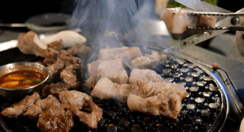 첨단 고깃집 '제줏간' / 웨이팅이 아깝지 않은 첨단 맛집 + 언제까지 흑돼지 삼겹살 먹으러 제주도 갈거야 ?