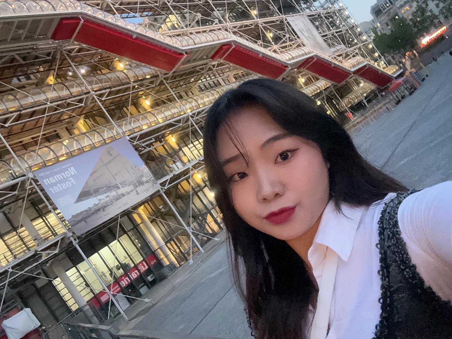 이런거보면 또또 앞머리 내리고 싶다니까
.
.
.
#🇫🇷 #france #paris #pompidou