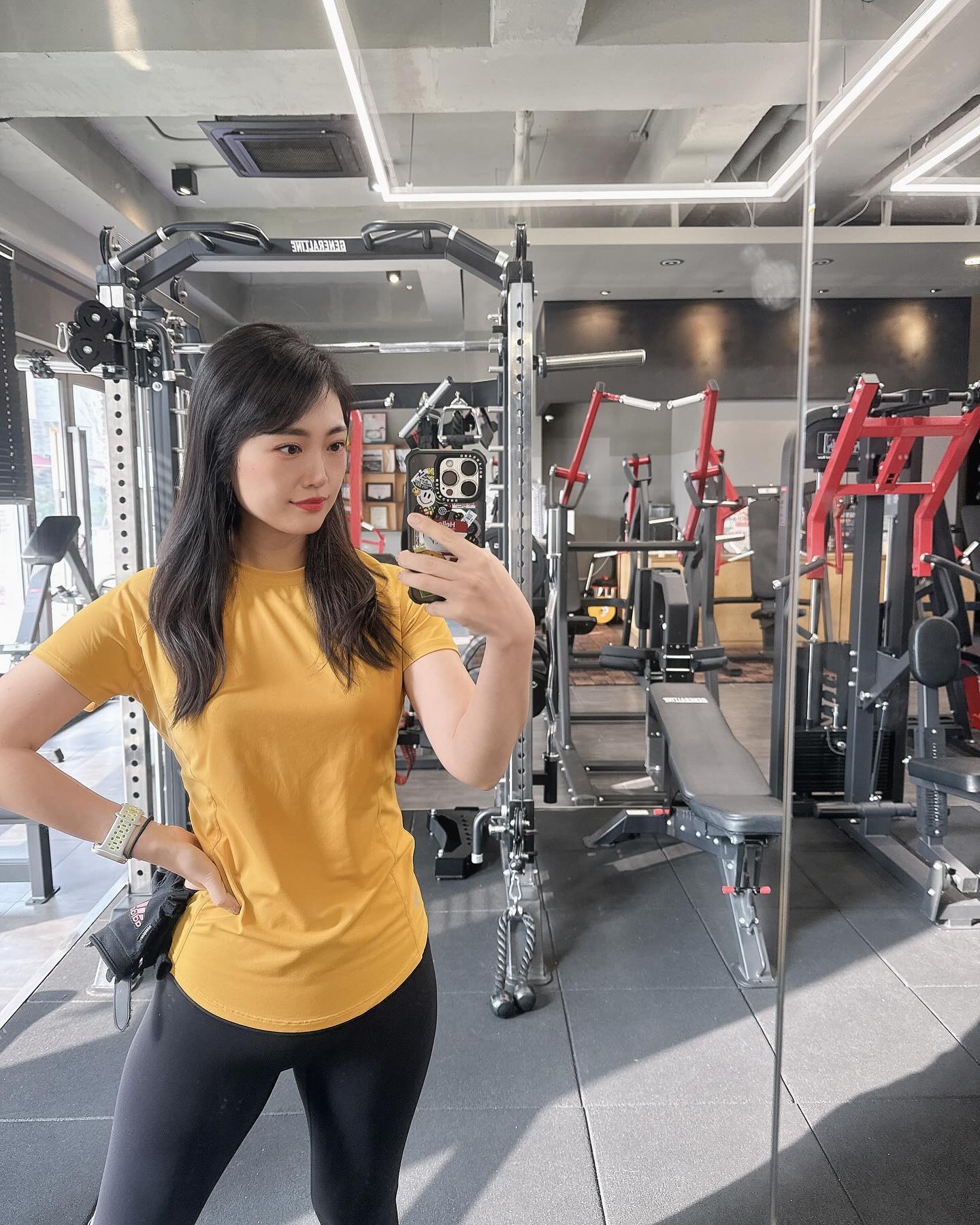 ⠀
⠀
☀️ 수요일 헬스장 어깨, 가슴운동 🏋🏻‍♀️
⠀
요즘 자세 교정 중 💪🏻
오늘은 손목이 약하고 팔힘 부족으로
어깨운동 가슴운동 미는 힘 연습 🏋🏻‍♀️
손목에 무리 가지 않게 ~
나에게 맞게 덤벨, 기구 잡는법부터 다시~
⠀
숄더프레스, 덤벨, 펙덱플라이,
케이블 로프 프론트레이즈, 케이블 푸쉬다운
푸쉬업까지 ~
⠀
더 있는데 생각이. . . 안나네. . .
⠀
계속 자세 교정 좀 더 잡고 진도나가자는 쌤 👨‍🏫
네네~ 말 잘 들어야죠🤣
⠀
⠀
⠀
⠀
⠀