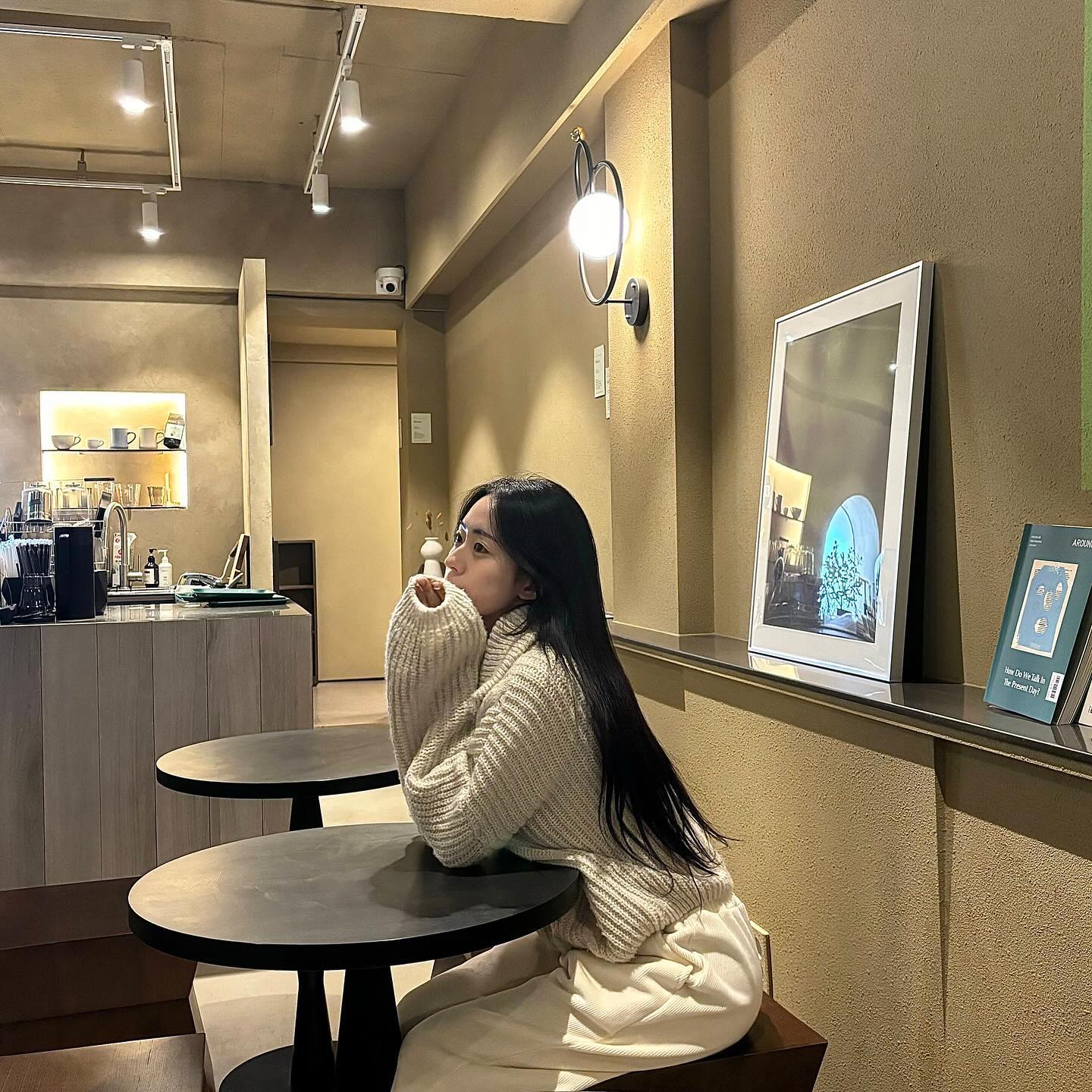 요즘 취미 카페 다니기 ☕️🤎