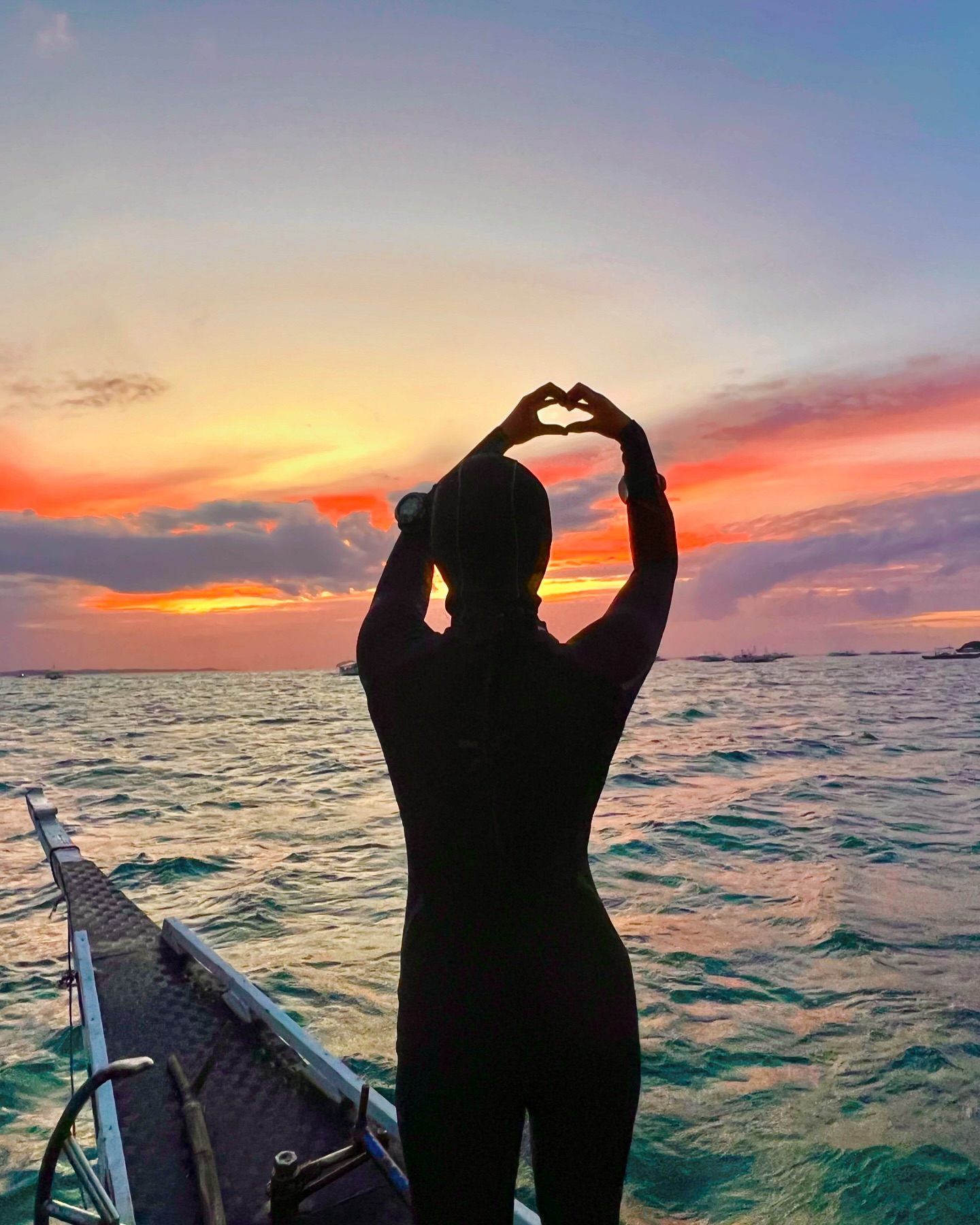 #필리핀 #말라파스쿠아 🇵🇭
📍24.01.25-24.01.30

L-O-V-E 🫶🏽
바다야 너무 사랑해🧡🤍

#필리핀다이빙 #필리핀여행
#말라파스쿠아다이빙
#노을 #일몰 #선셋
#diver #scubadiving 
#sunset #sky #love