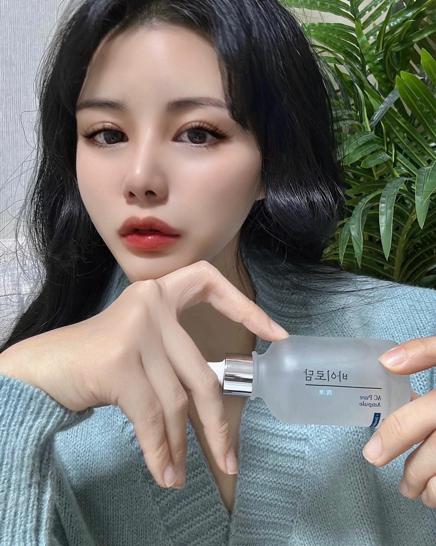 #광고 한의원에서 앰플까지..?!
한의사님이 직접 배합한 특별한
한방앰플이 있다고해서 사용해봤어요:)
 
특허받은 항산화 성분이 포함되어
모공수축이랑 피지조절에도
도움을 준다고 하네요ㄷㄷ

한방 성분이라그런가 뭔가 건강하게
피부관리하는 느낌!🌿
 
요새 푸석푸석해진 피부 한방앰플로 관리해보렵니닷!
 
byrodam_official
#바이로담 #AC퓨어앰플 #고농축앰플
#트러블케어 #민감성피부 #피부진정 #속건조앰플 #앰플추천