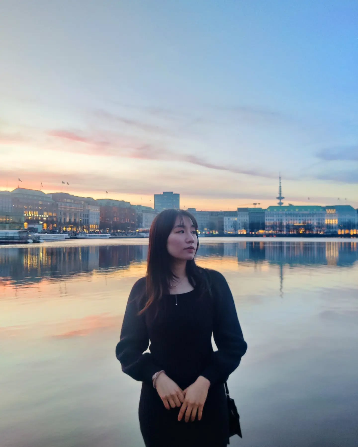 🌅 with sunrise 
⭐️Another pictures of pretty places of Hamburg!

사진 왕창 찍은 날 그리고 다 너무 맘에 들어따❣️