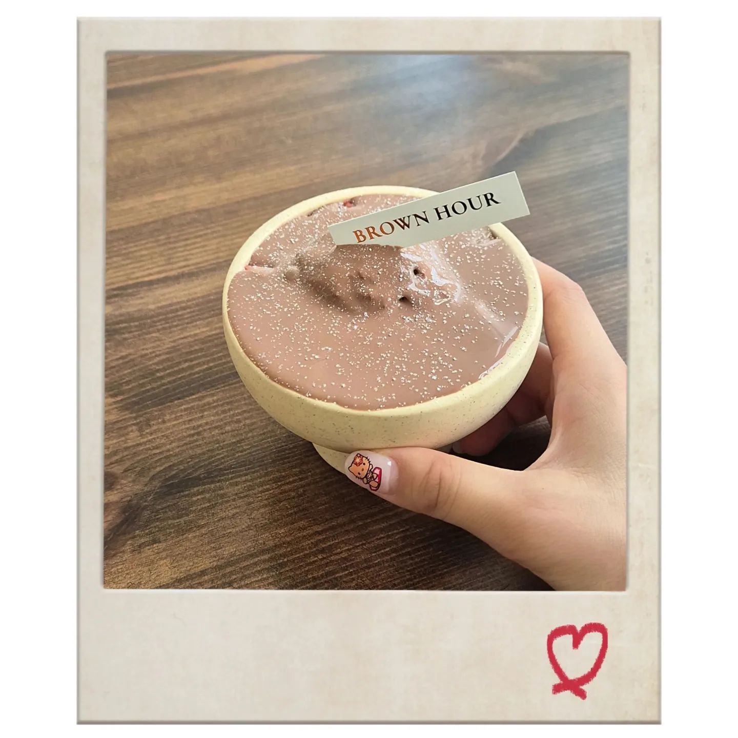 #협찬
*:・°브라운아워 여수
.
인생 케이크 맛집 + 바다 맛집 카페 발견..♡
• 1~5층에 루프탑까지 층마다 다른 컨셉으로 다양한 자리
• 케이크 구경하는데 종류가 정말 다양해서 공복으로 와서 케이크 3개 싹슬이 했어요 •3• (당일생산. 당일판매)
• >보어 케이크< 강추 - 떠먹는 케이크인데 처음 먹어보는 신기한 케이크라 특이하고 맛에 양 가성비까지 짱
• #여수오션뷰카페 넓은 바다 뷰 + 예쁜 실내 인테리어
.
- 전남 여수시 웅천남5로 30
- am 9:30~ pm 22:00
.
.
#여수카페 #여수가볼만한곳 #여수신상카페 #여수대형카페 #여수핫플 #여수카페추천 #여수카페투어 #여수데이트 #브라운아워 #여수브라운아워 brownhour_cafe