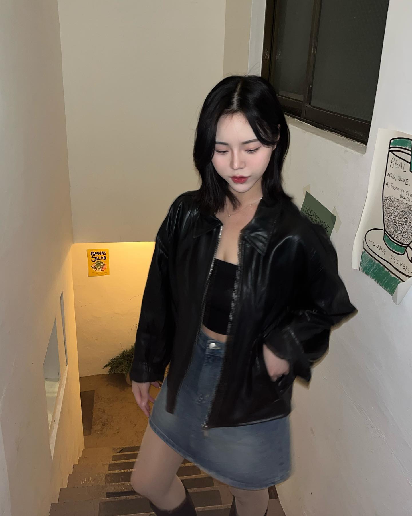숙취있는날엔 과일주스를 먹는편이에요 🙋🏻‍♀️😙🍍

c_wear33 
#씨웨어 #씨웨어바이더지니어스 #링클레더자켓