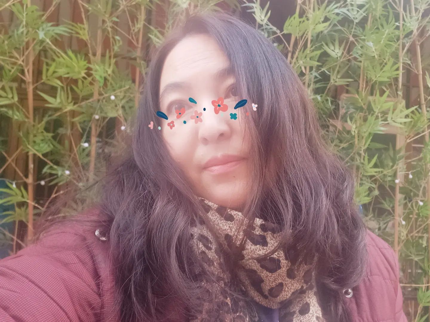 오전10시로 예약해서 다녀온 이룸헤어~
염색 진짜 잘해주시고
서비스도 짱이네요..
아메리카노와 구운계란으로 아점해결~ㅋ

큰딸램도 레이어드컷하고
대만족했어요..
단골하려고 정액권충전(50만원충전-100만원적립)도 하고
커트무료쿠폰, 재방문할인쿠폰 선물받으니
기분 좋아요~~!!
샴푸할때 시원하게 두피마사지해주시고
예쁘게 세팅도 해주셔서
산뜻하게 서울 송년회모임 가는중~~♡

#이룸헤어루원시티점 
#루원시티미용실 
#내돈내산 
#염색 
#연수원장 님 넘 친절~♡
#두피마사지